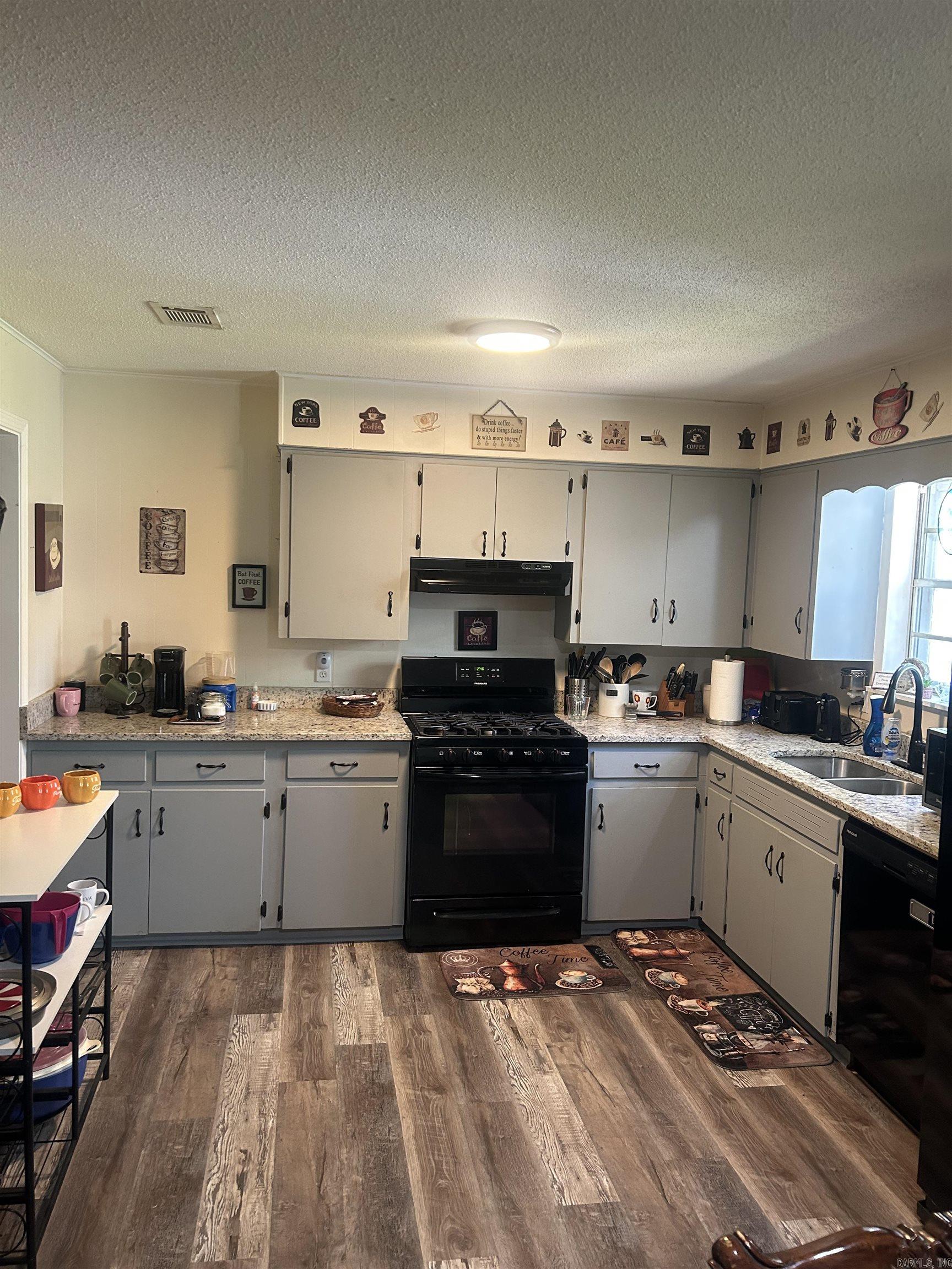 Delta Lawn - Residential