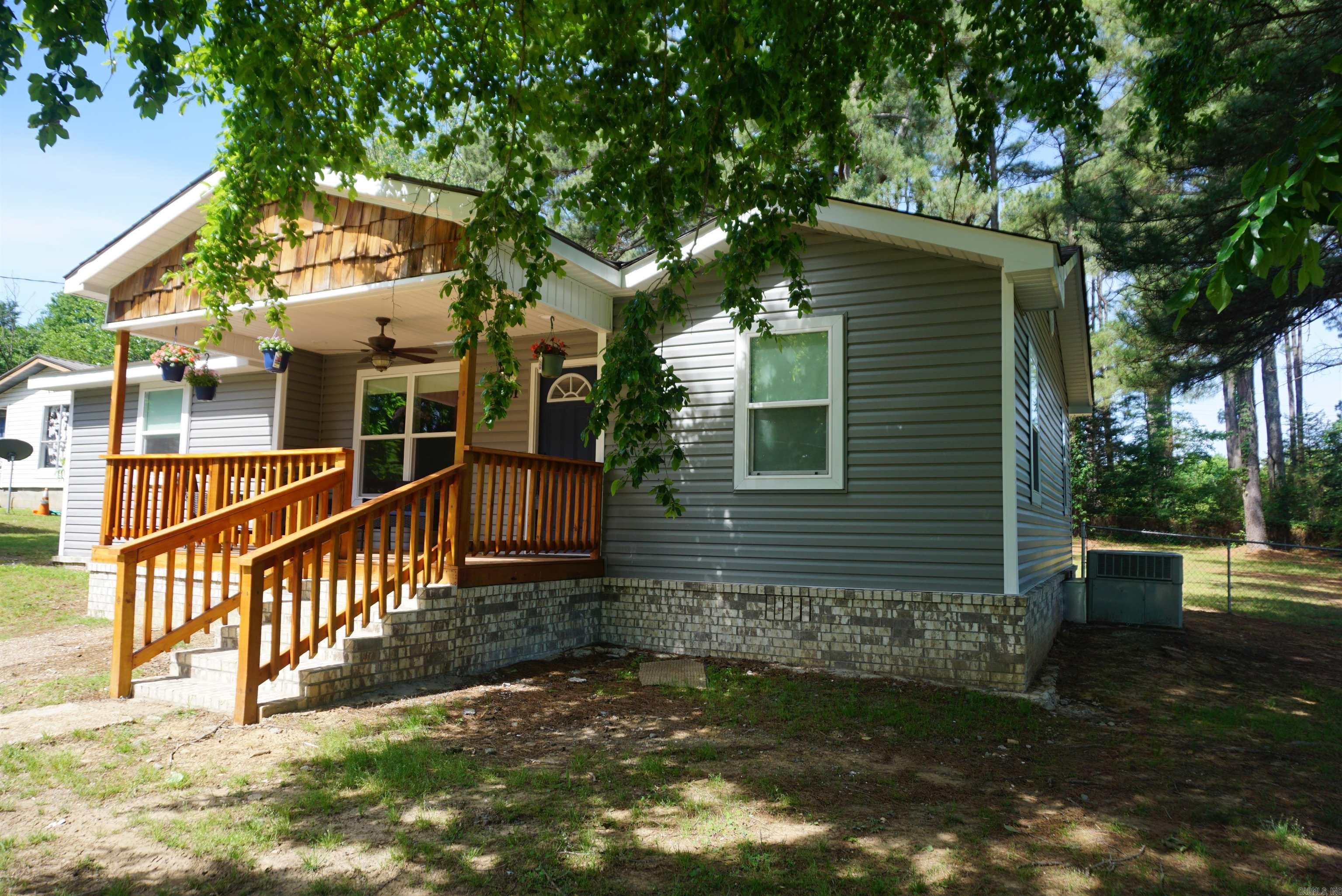 LOVE & HENRY ADDN - Residential