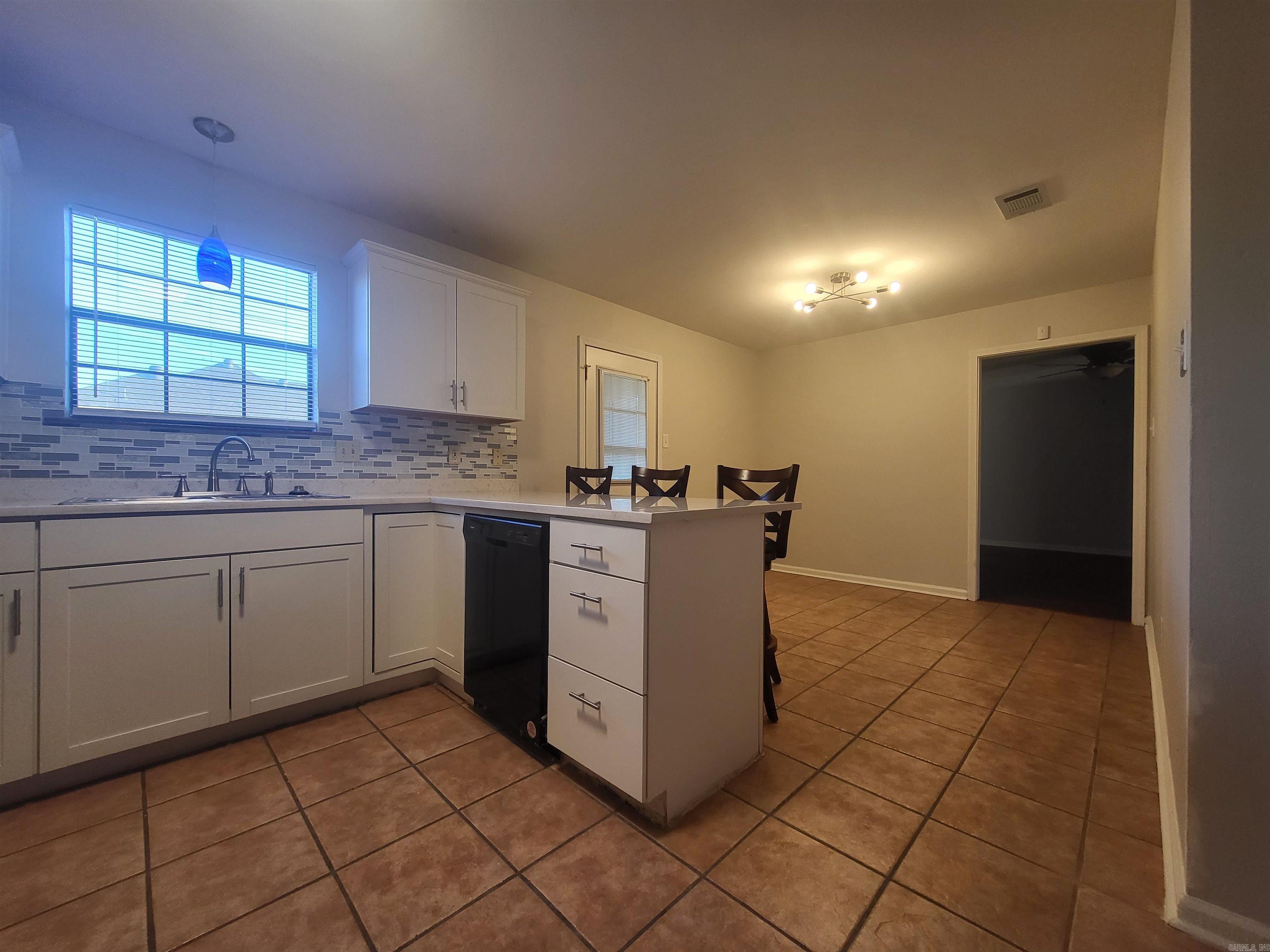 JAXON TERRACE - Residential