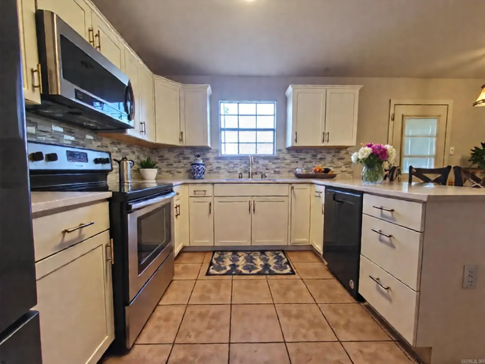 JAXON TERRACE - Residential