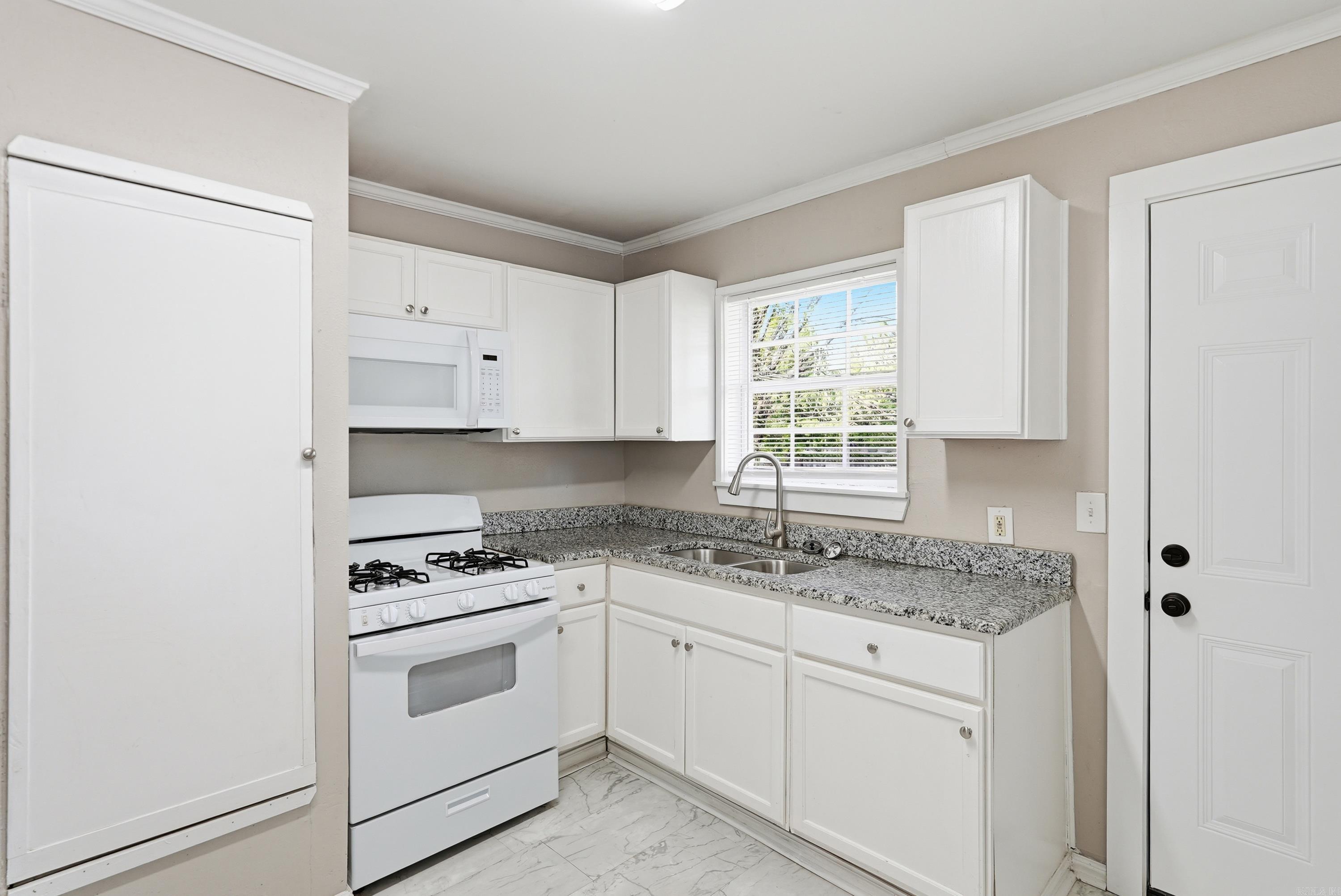 Centenial - Residential Lease