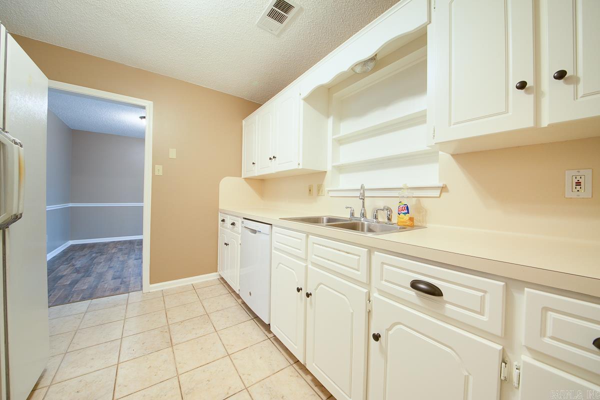 Towering Oaks - Residential Lease