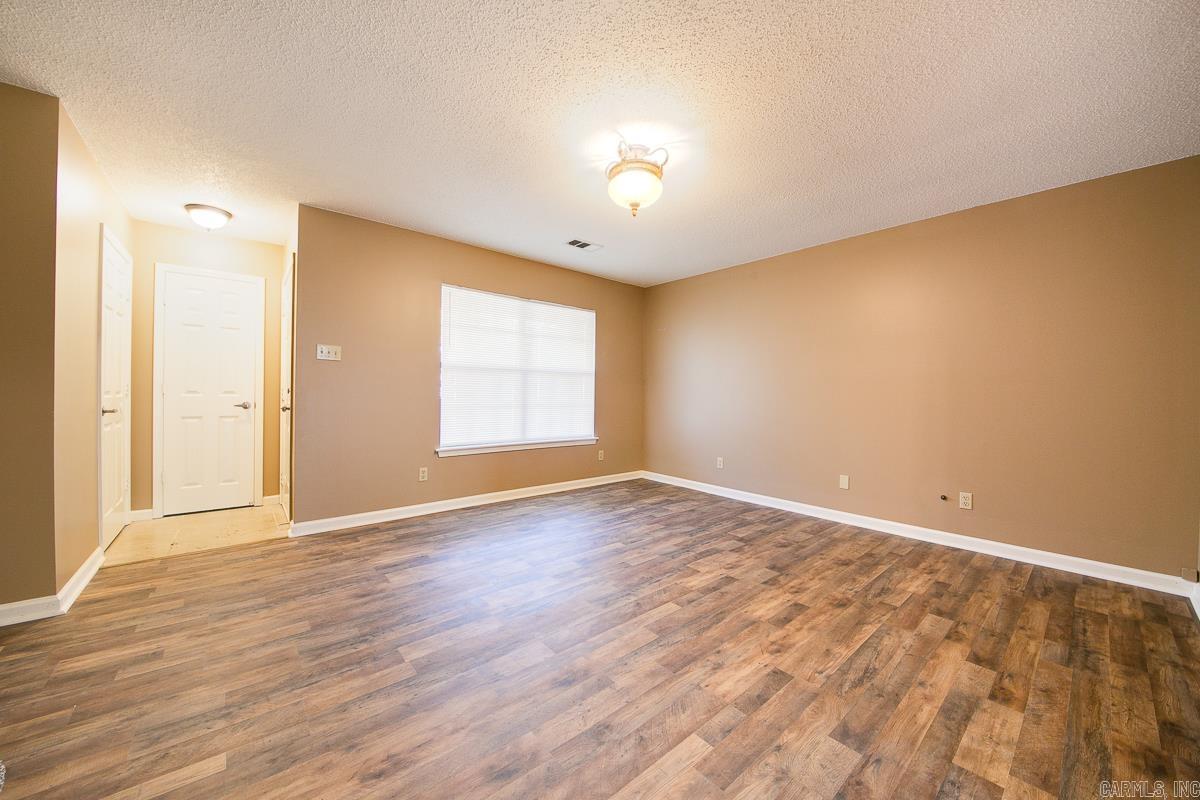 Towering Oaks - Residential Lease