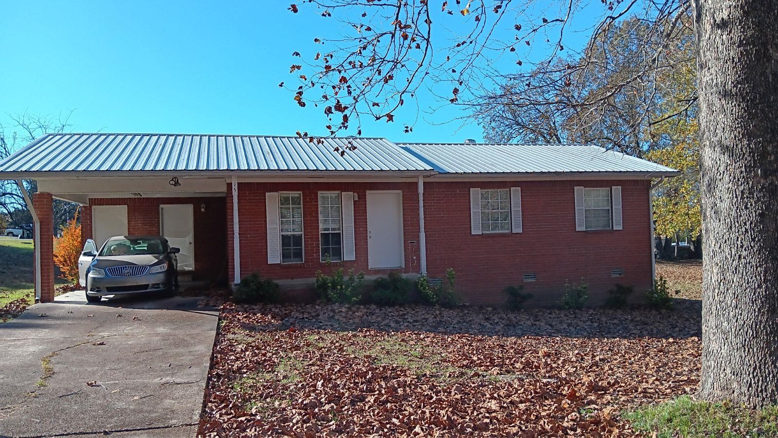 2 bed/1 bath brick home in Ash Flat AR.