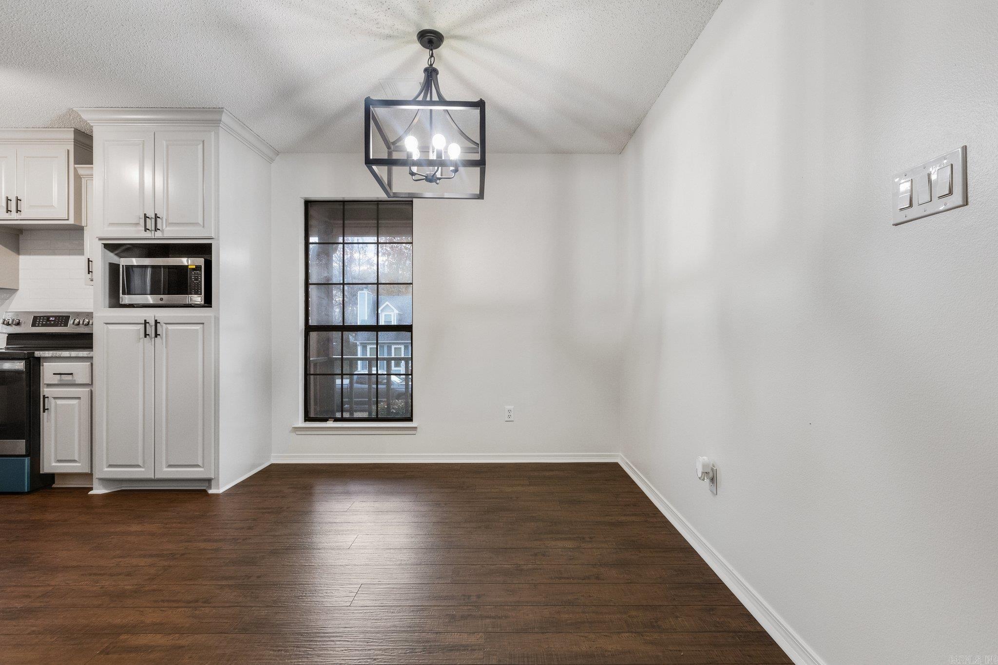 HICKORY RIDGE - Residential