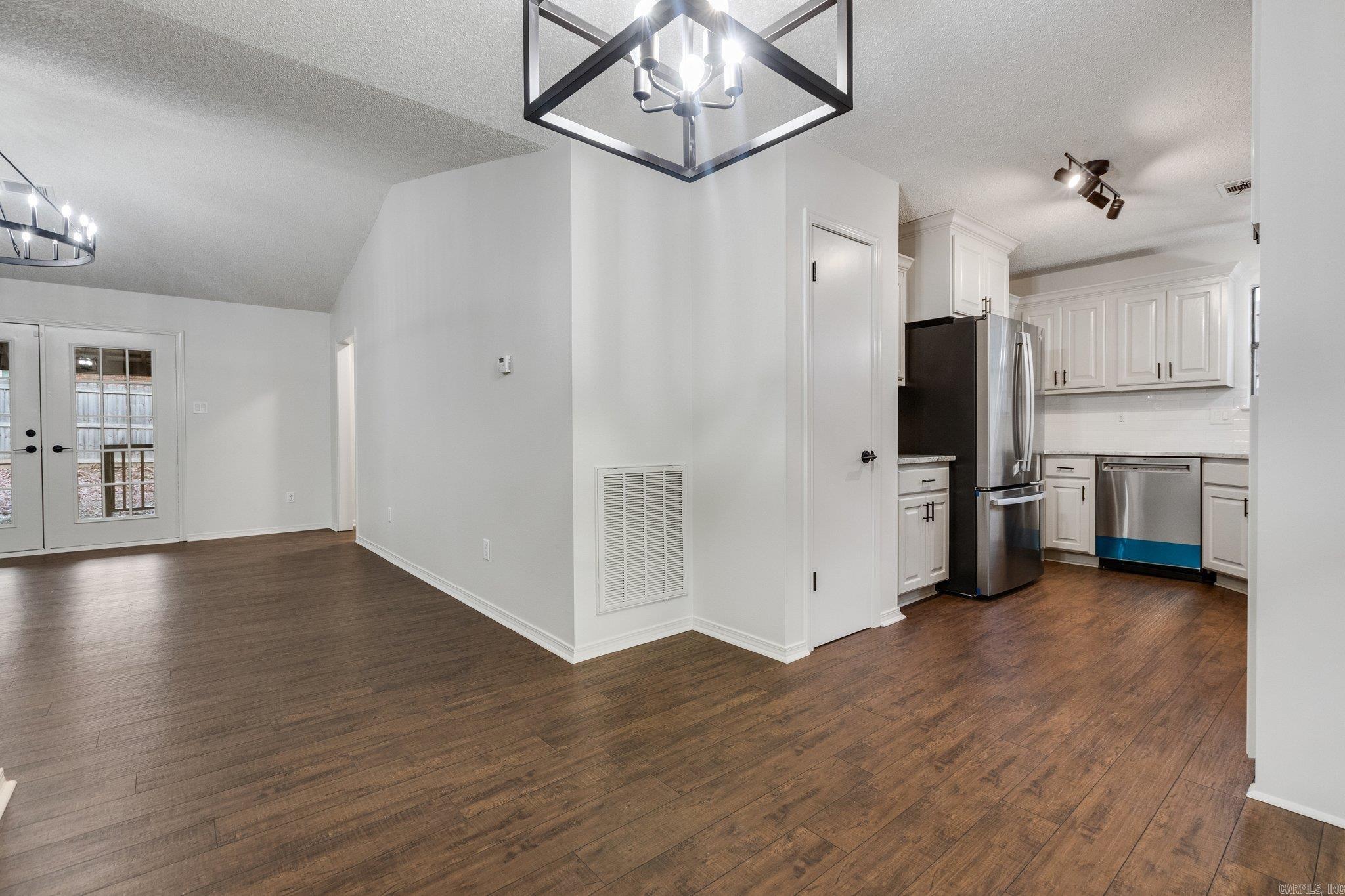 HICKORY RIDGE - Residential