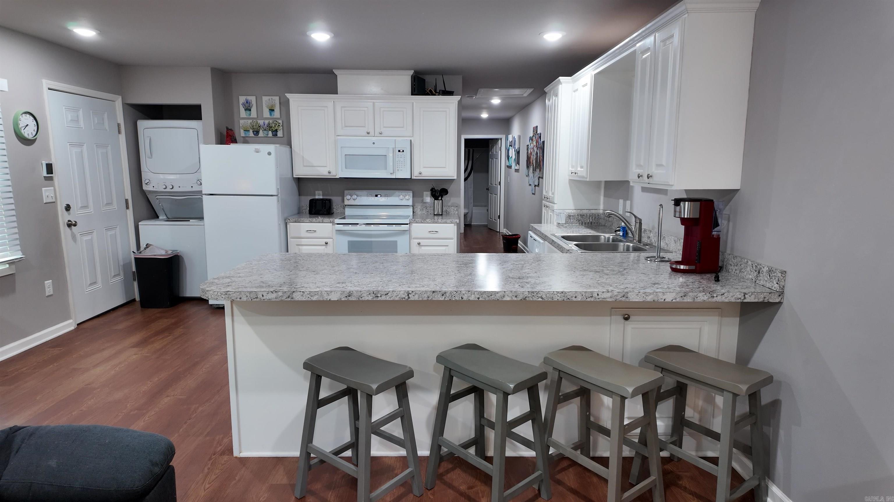 Morrison & Belding - Residential Lease