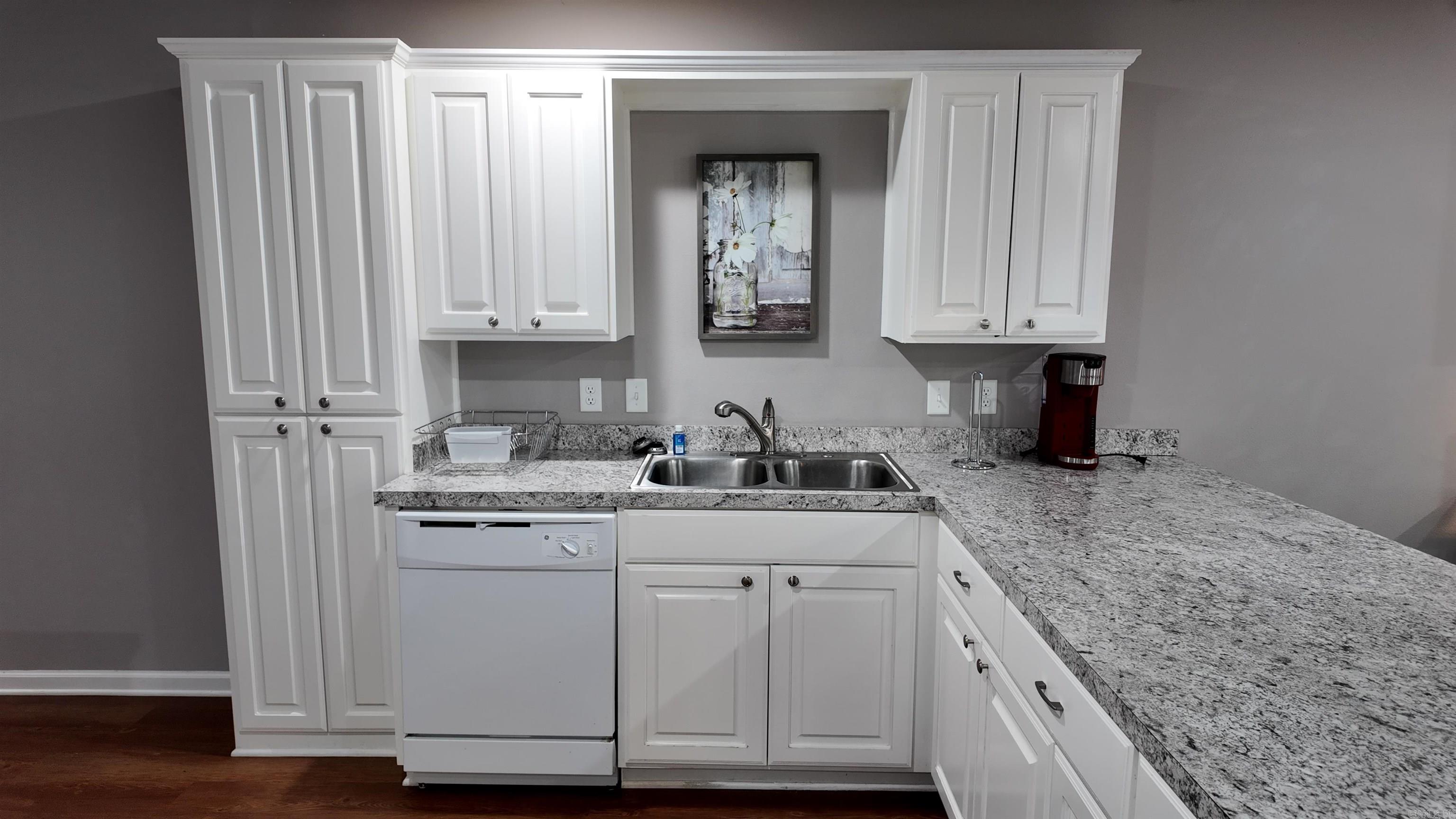 Morrison & Belding - Residential Lease