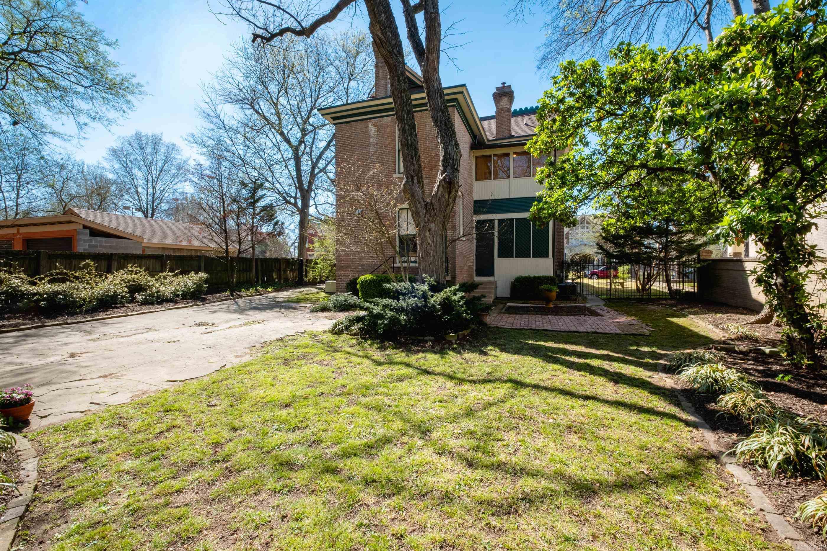 CITY OF LR L11 - Residential