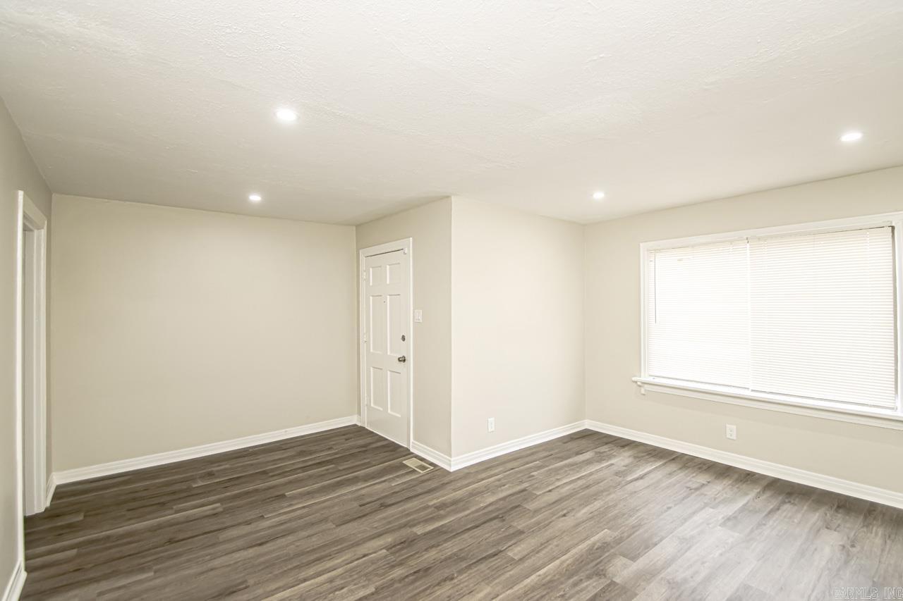 Queen Manor - Residential Income