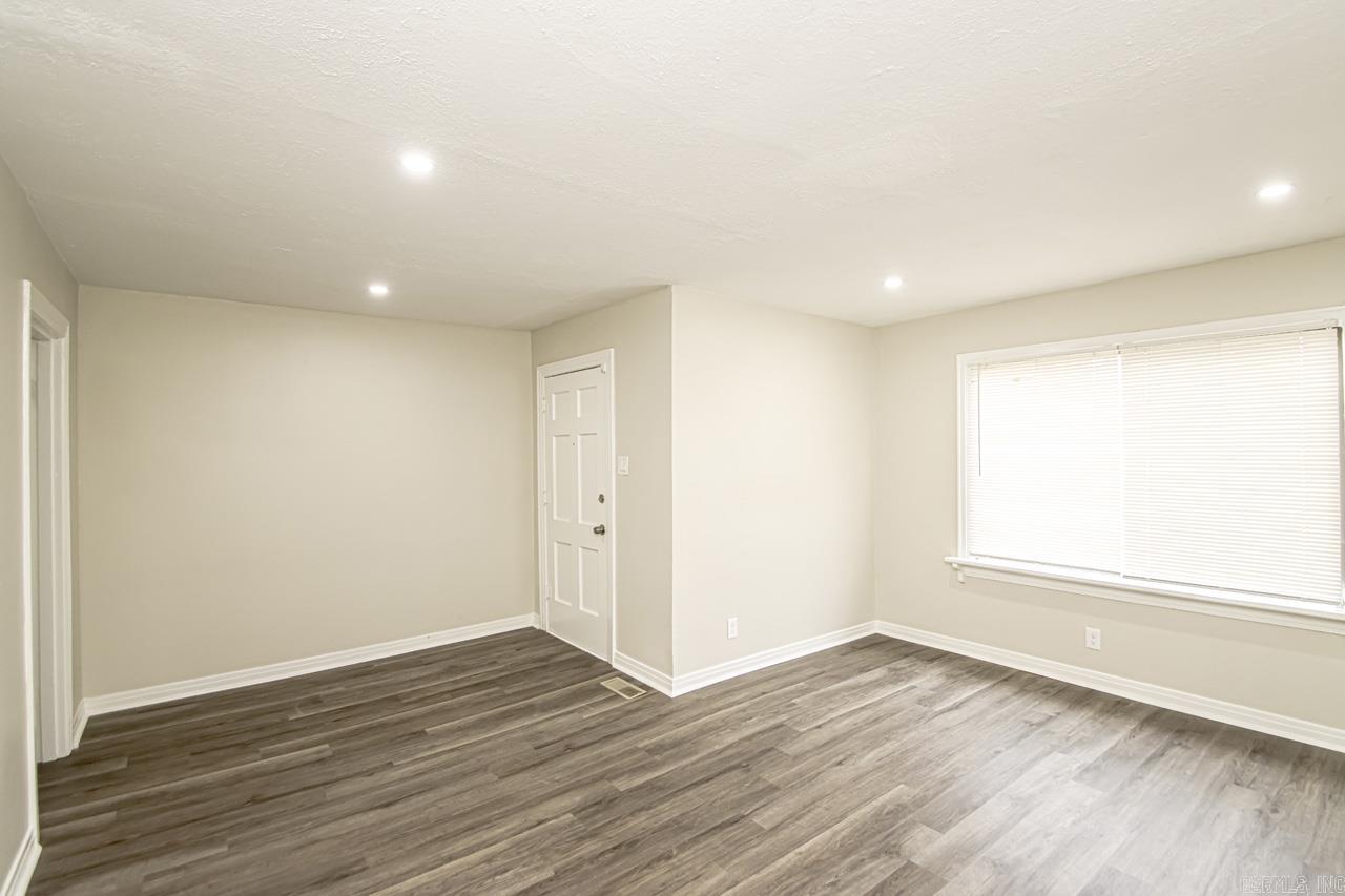 Queen Manor - Residential Income