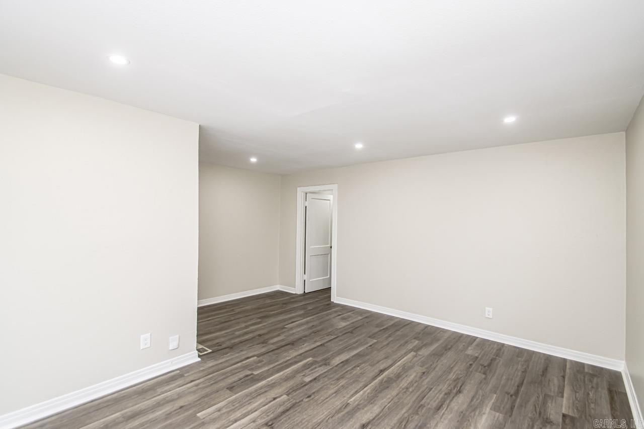 Queen Manor - Residential Income