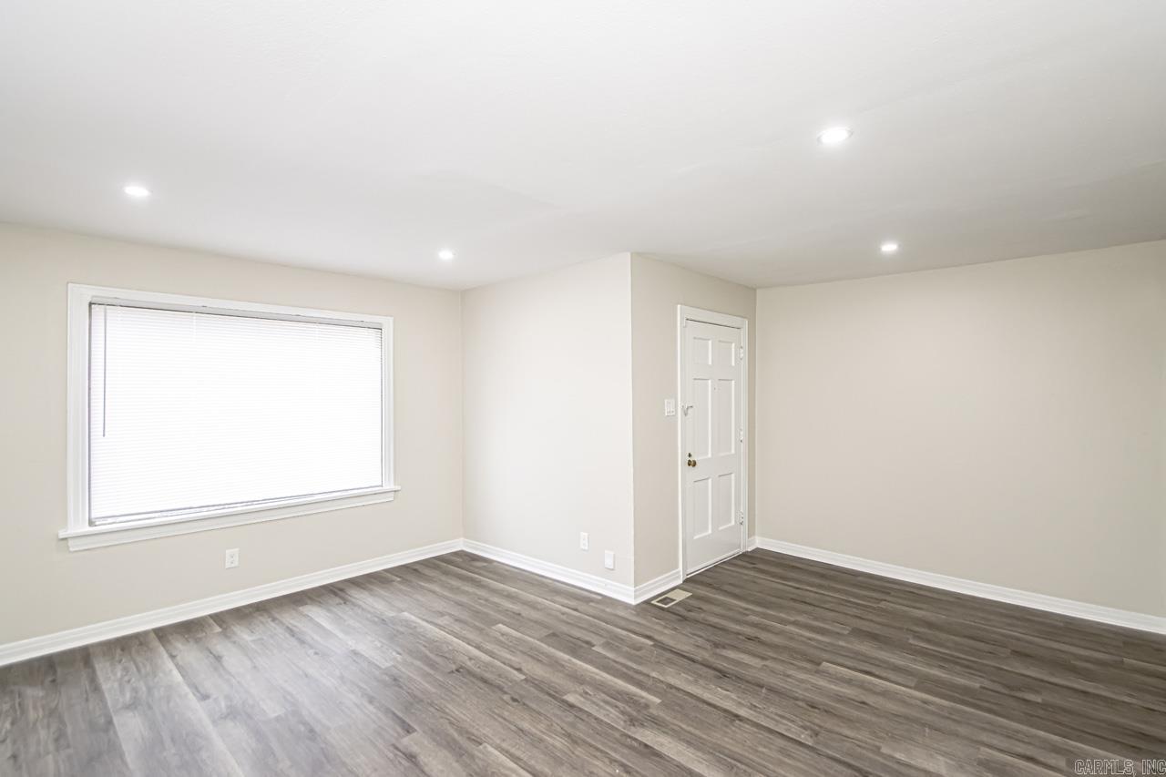 Queen Manor - Residential Income
