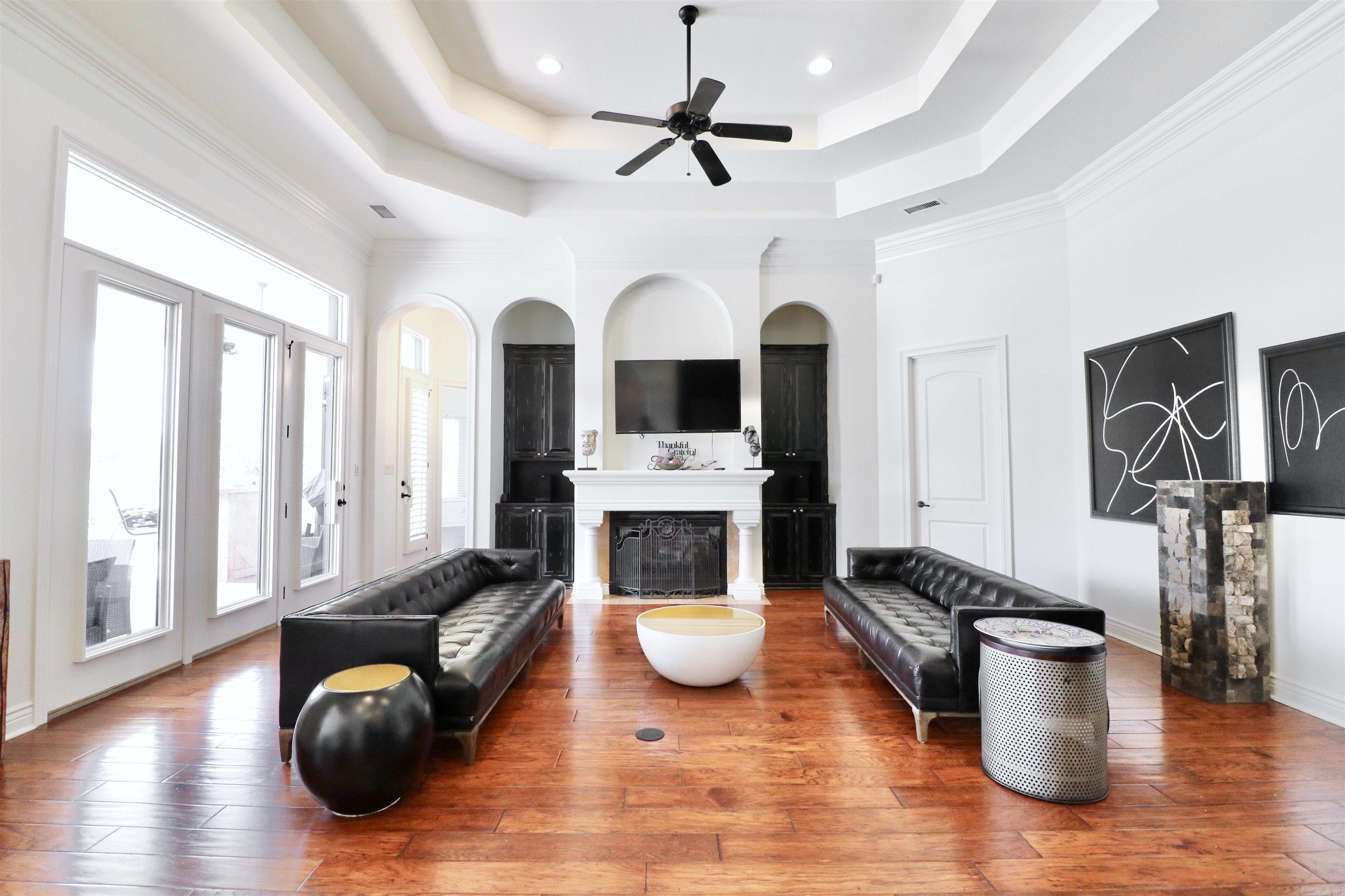 Ridgepointe - Residential