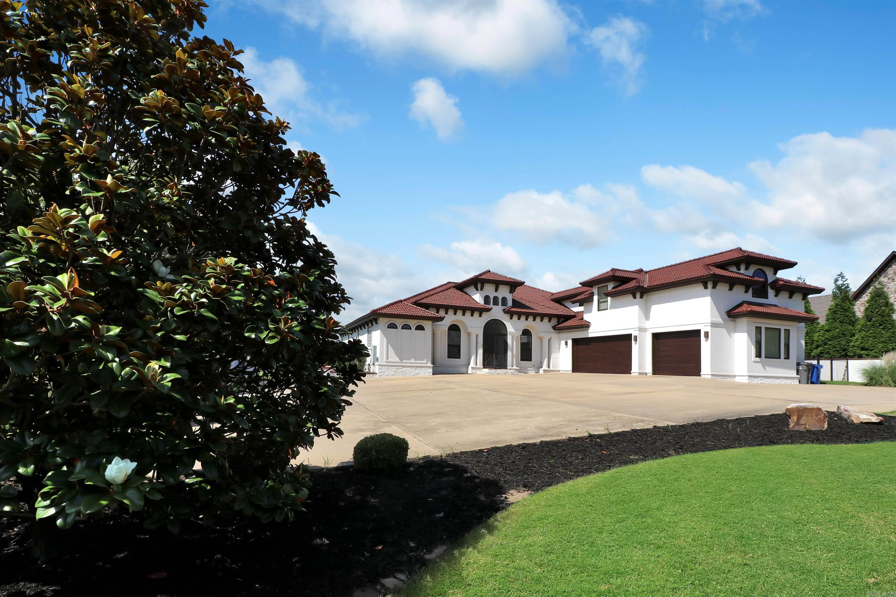 Ridgepointe - Residential