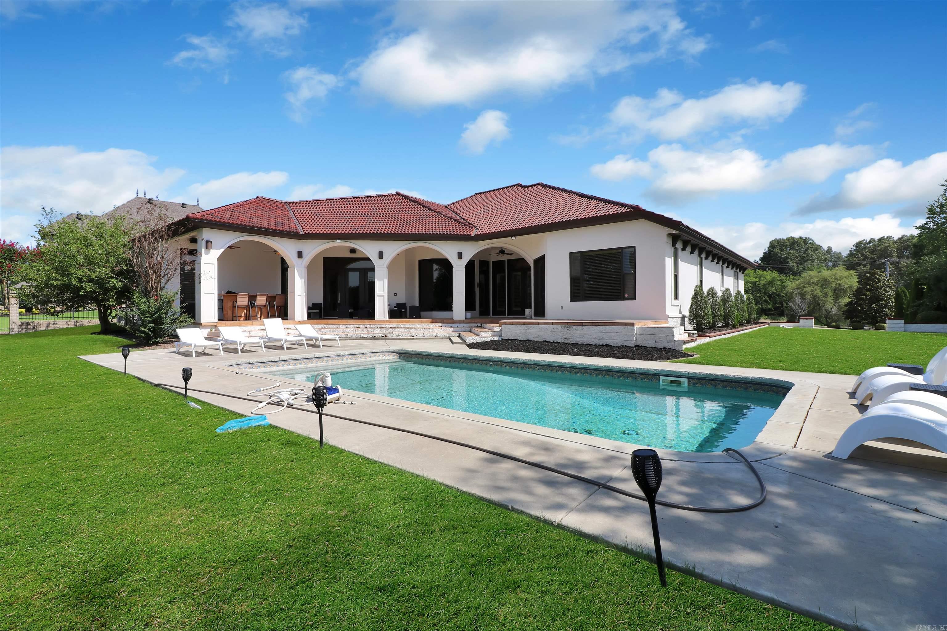 Ridgepointe - Residential