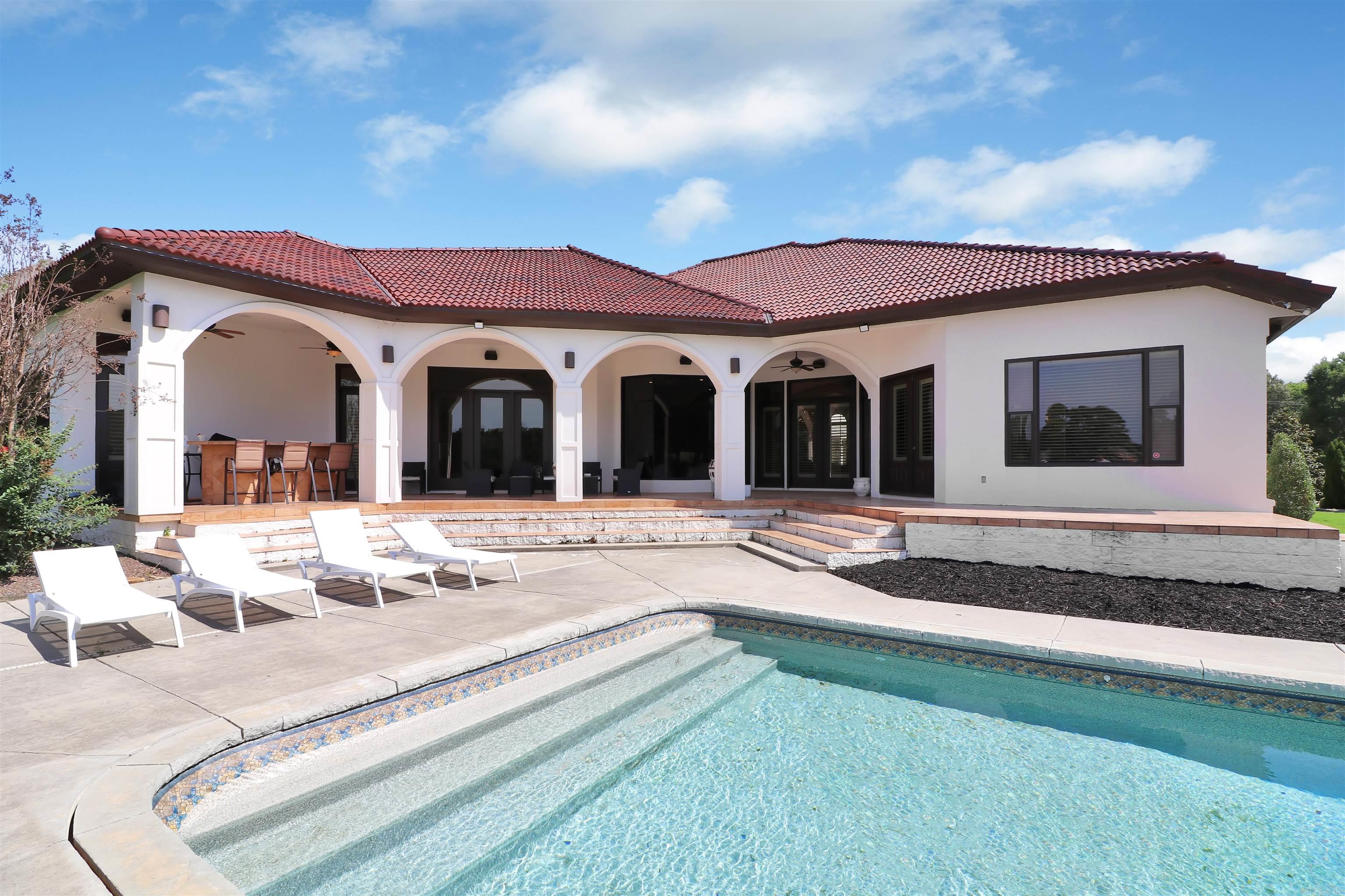 Ridgepointe - Residential