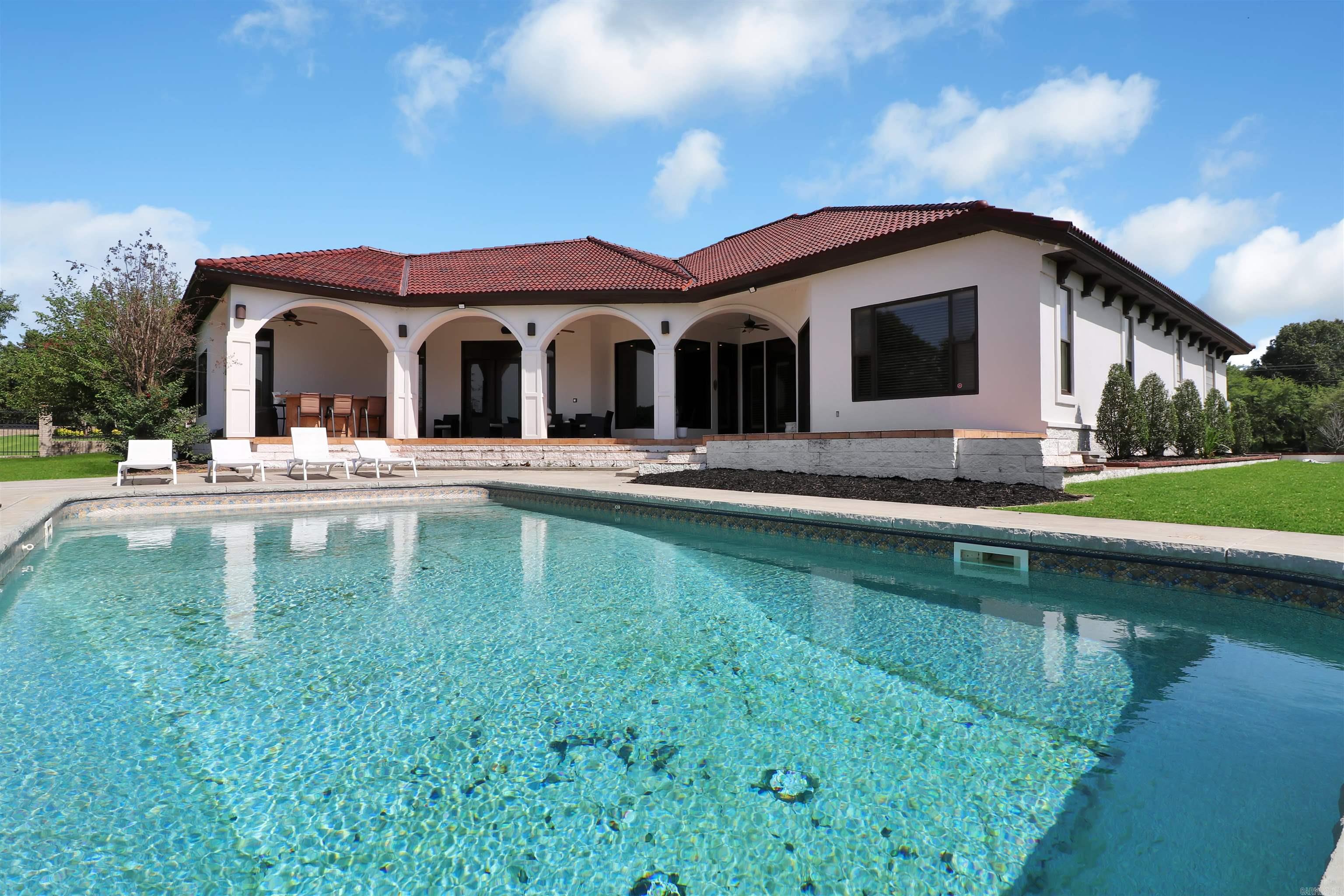 Ridgepointe - Residential