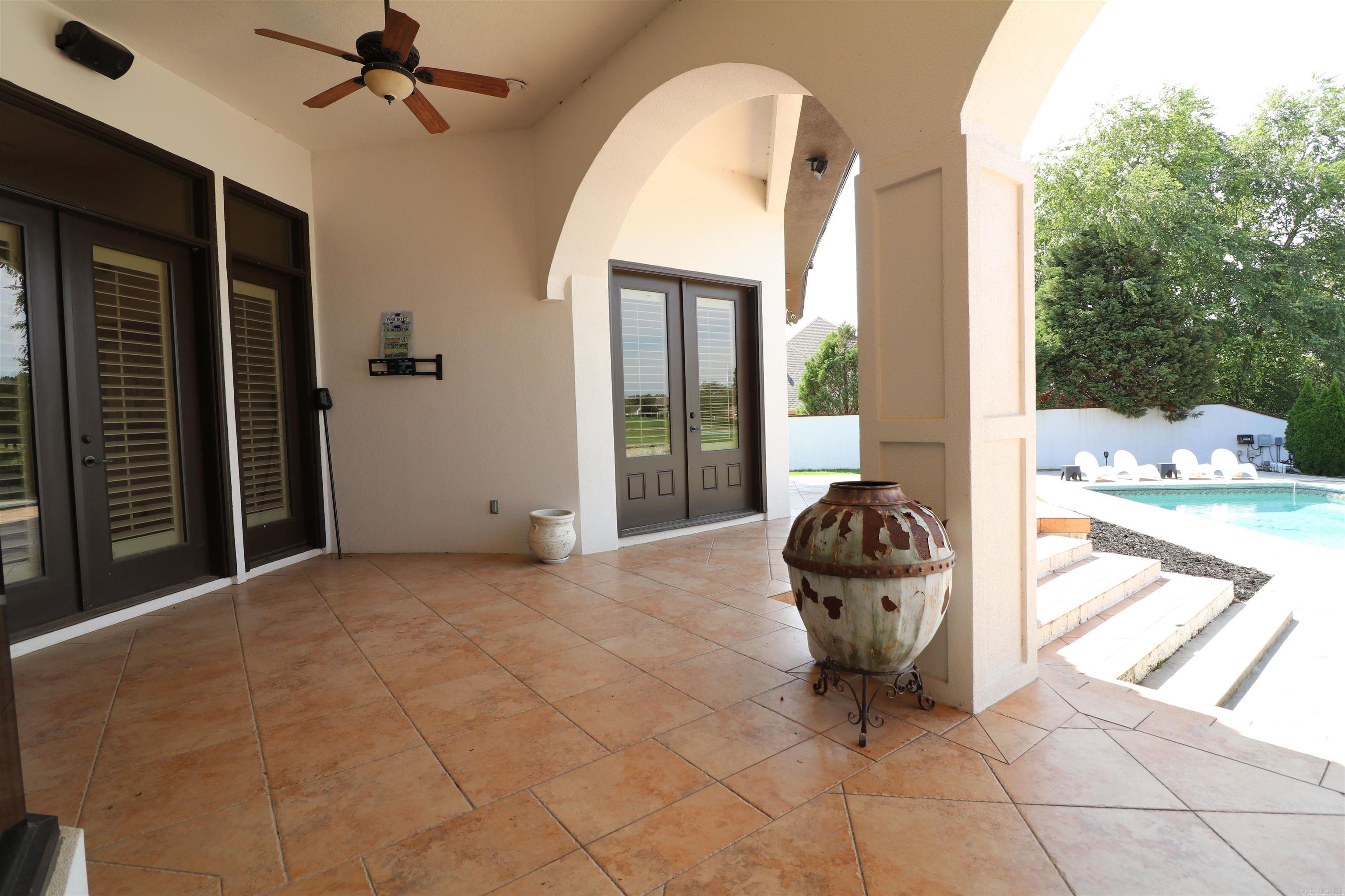 Ridgepointe - Residential