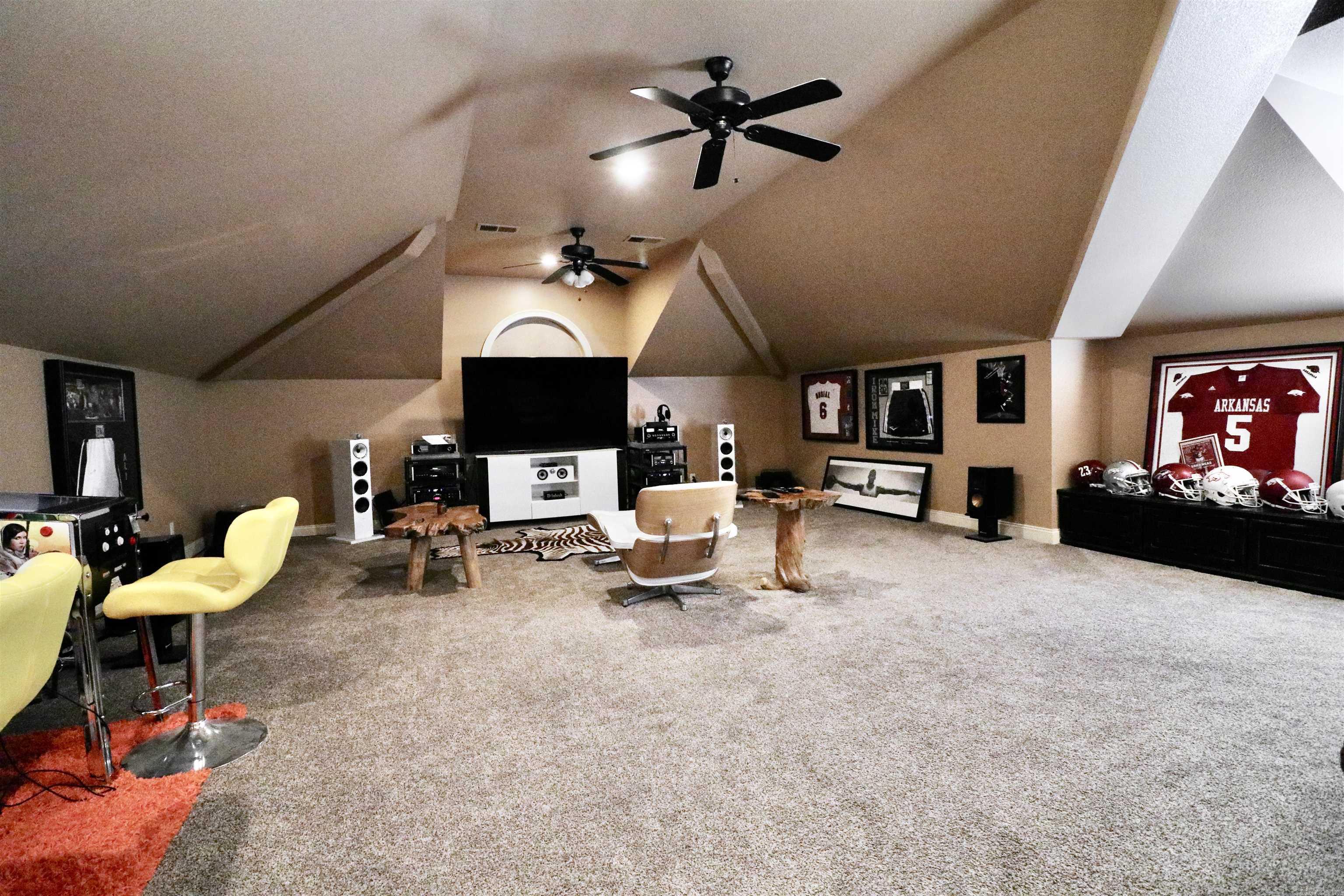 Ridgepointe - Residential