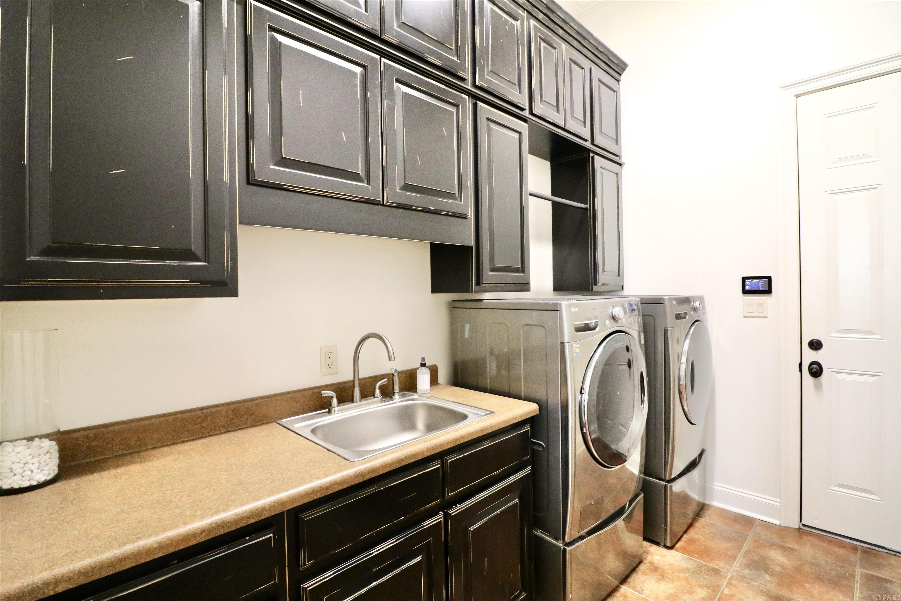 Ridgepointe - Residential