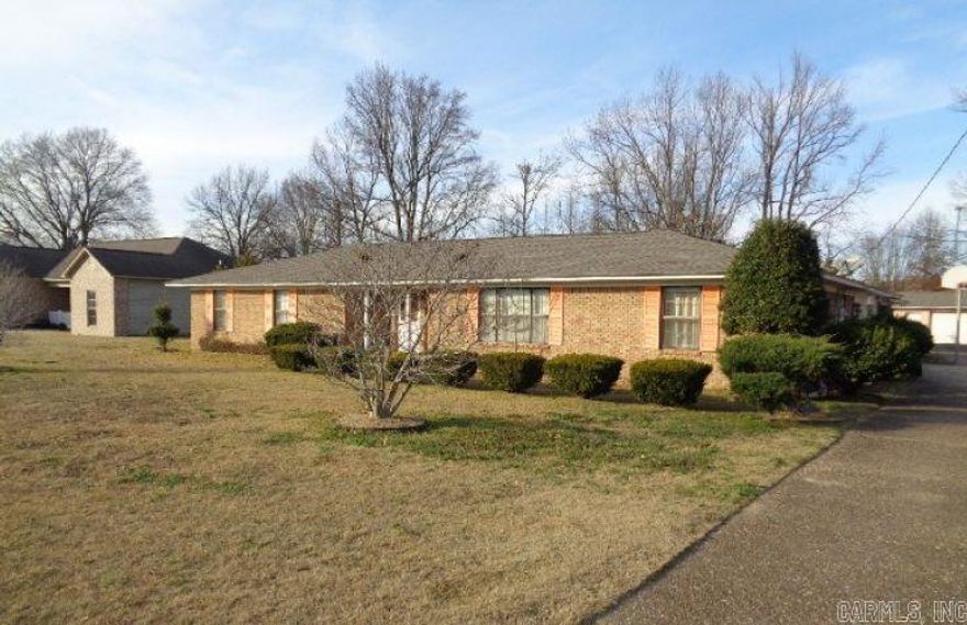 One story all brick home on almost half acre lot. Minutes from Jacksonville and North Little Rock. Detached shop. Fenced back yard with a gazebo covered patio and a deck as well. This property is now under auction terms. All Bids must be submitted during the auction via the property's listing page at www.servicelinkauction.com. This sale is subject to a 5% or $2,500 minimum buyer's premium pursuant to the auction Terms & Conditions. All bids will be subject to seller approval (minimums may apply).