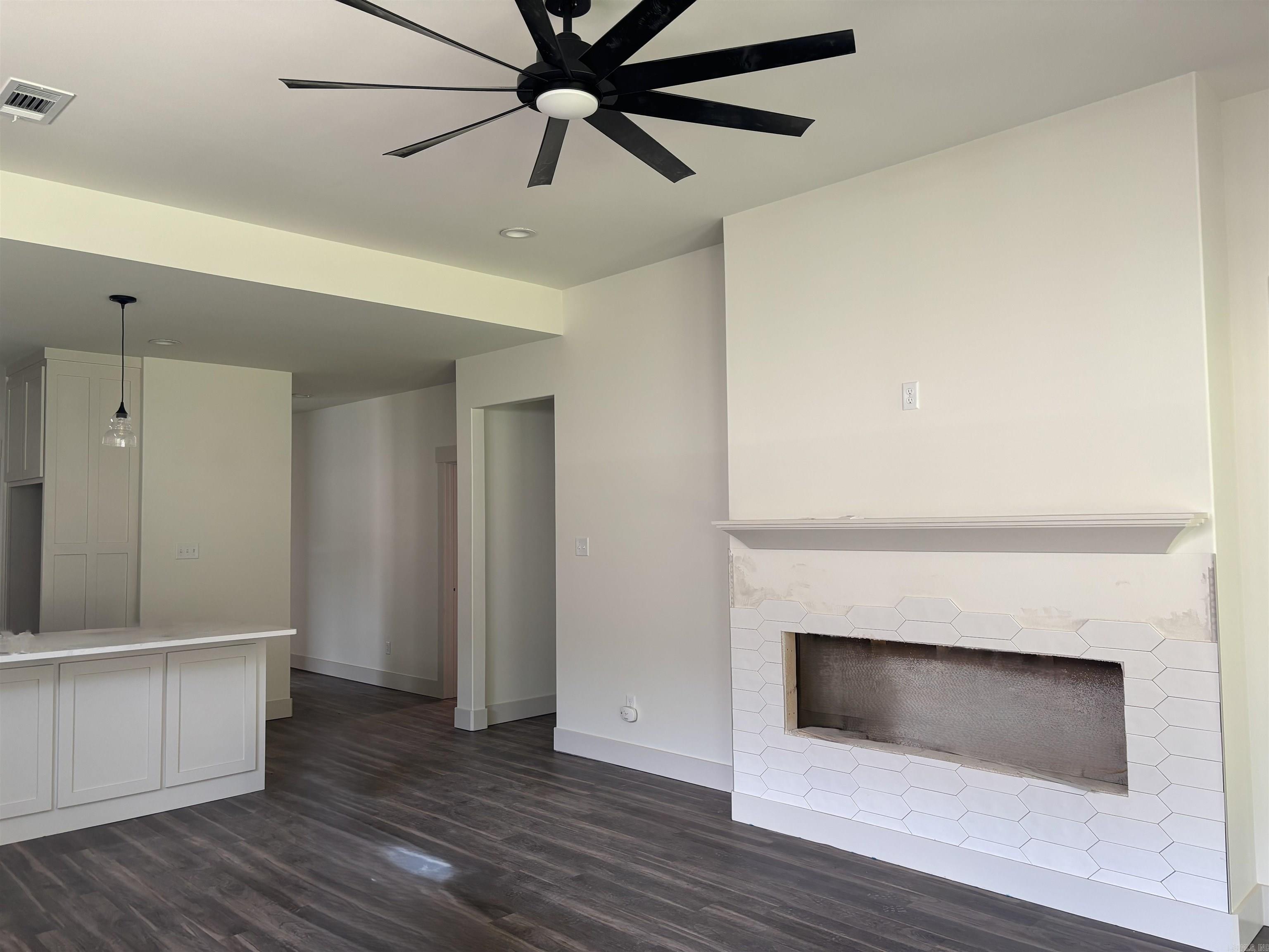 HUNTER CROSSING - Residential