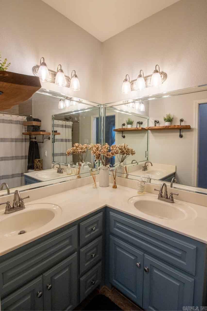 MAGNESS CREEK NORTH - Residential