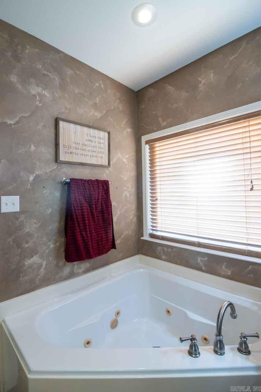 MAGNESS CREEK NORTH - Residential