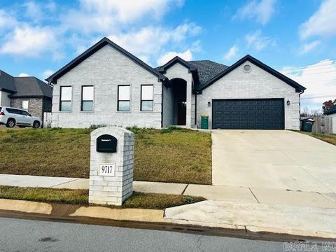 Photo of 9717 Cliffside Drive, Sherwood, AR 72120 (MLS # 25049064)