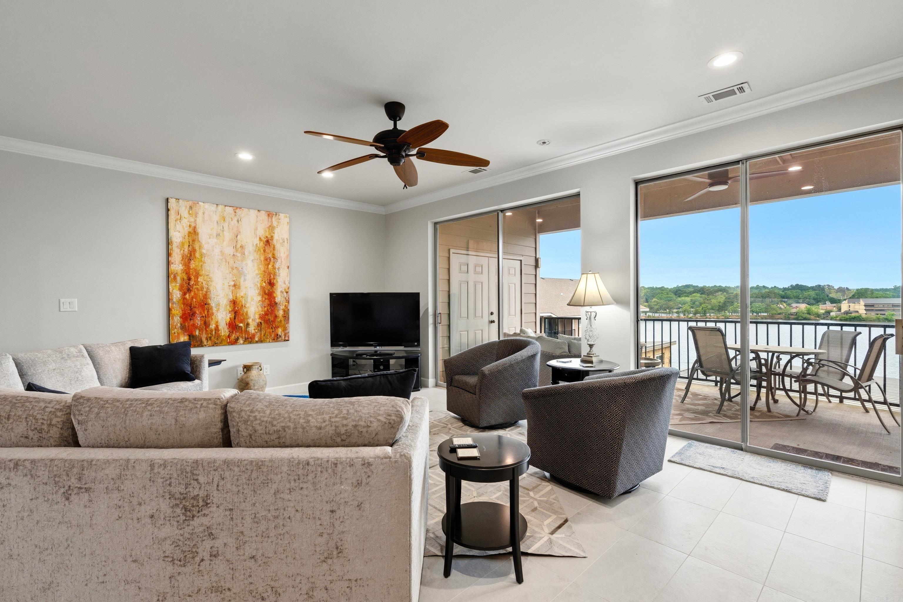 BEL LAGO HPR - Residential