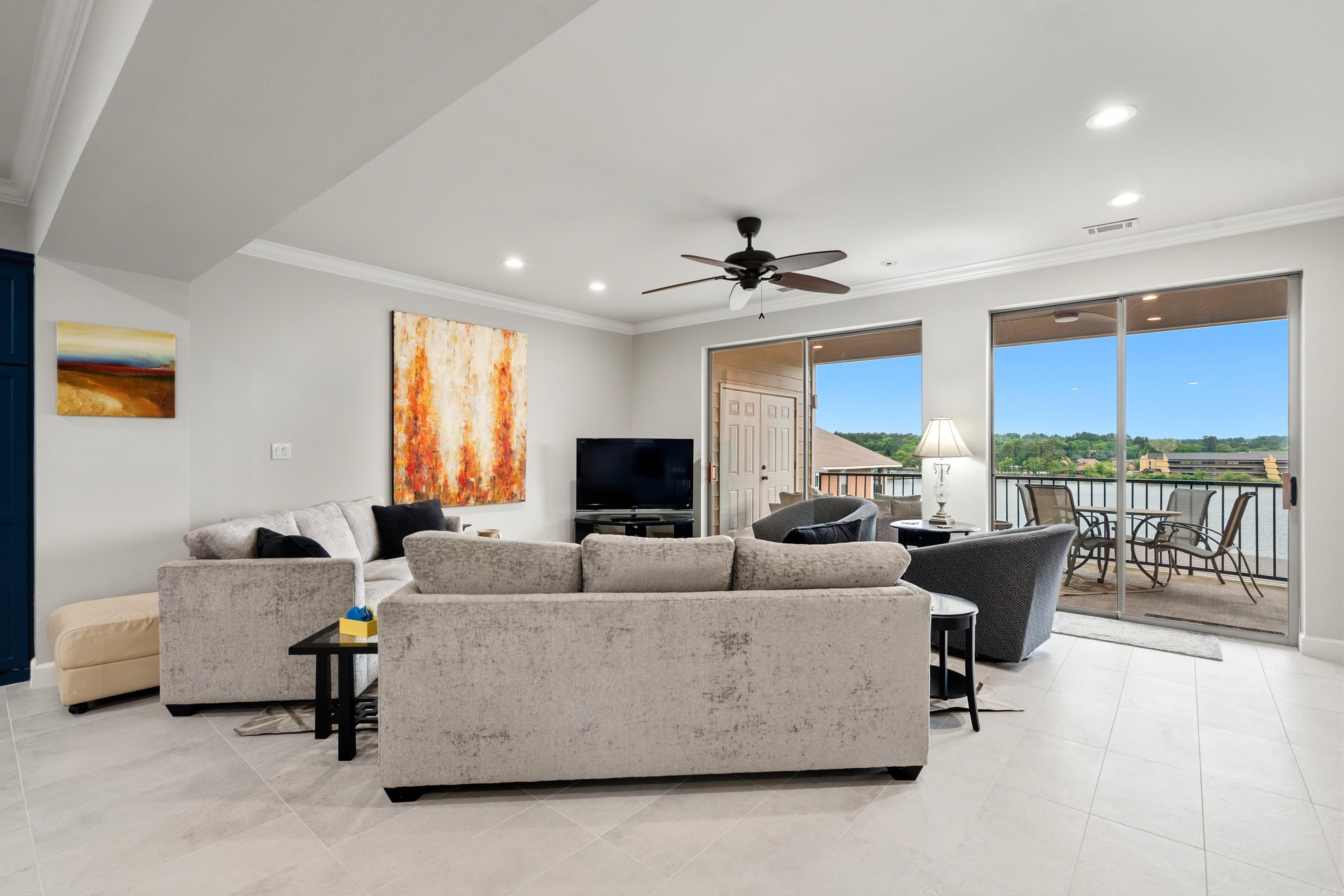 BEL LAGO HPR - Residential