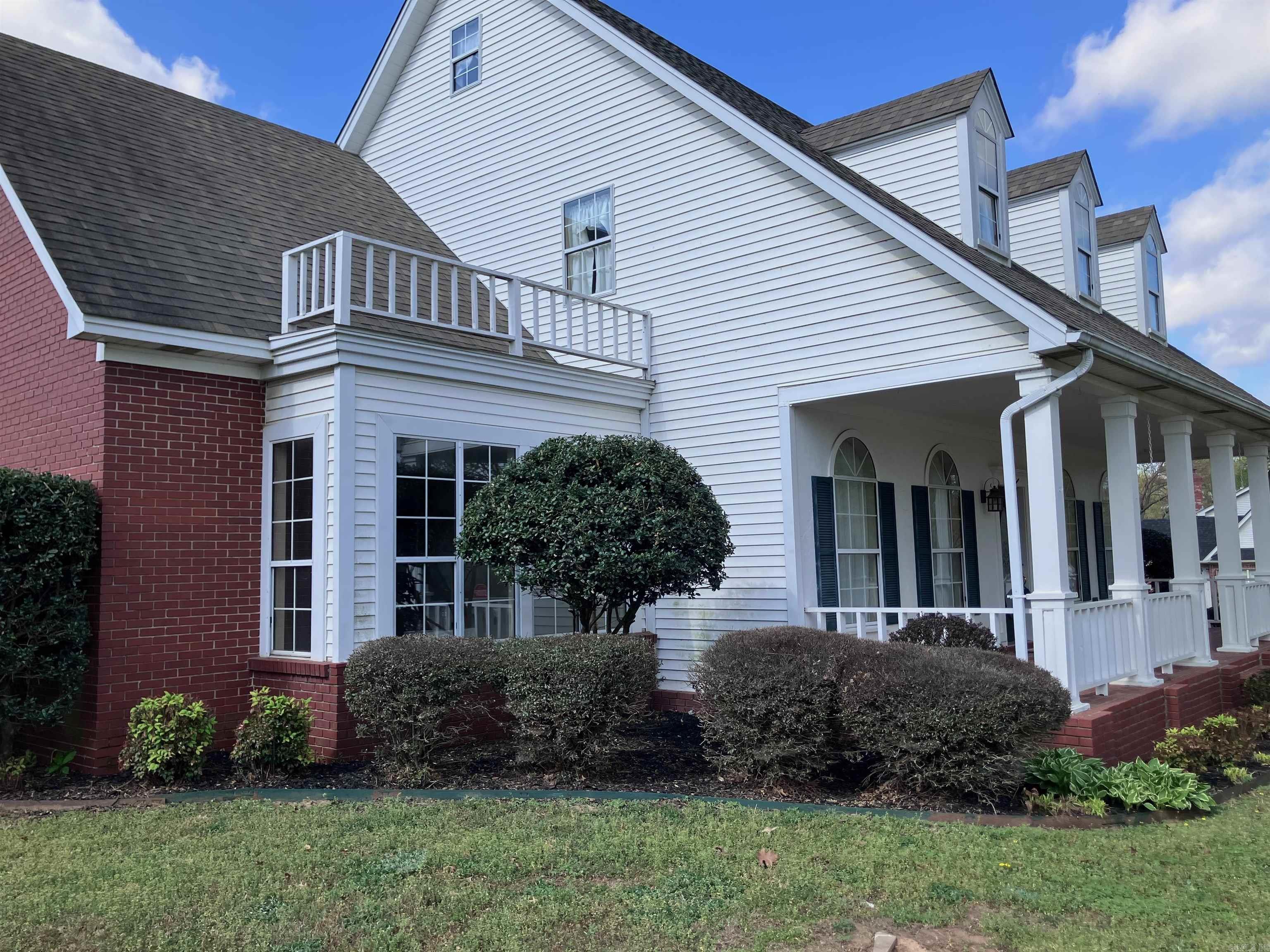 River Oaks Estates - Residential