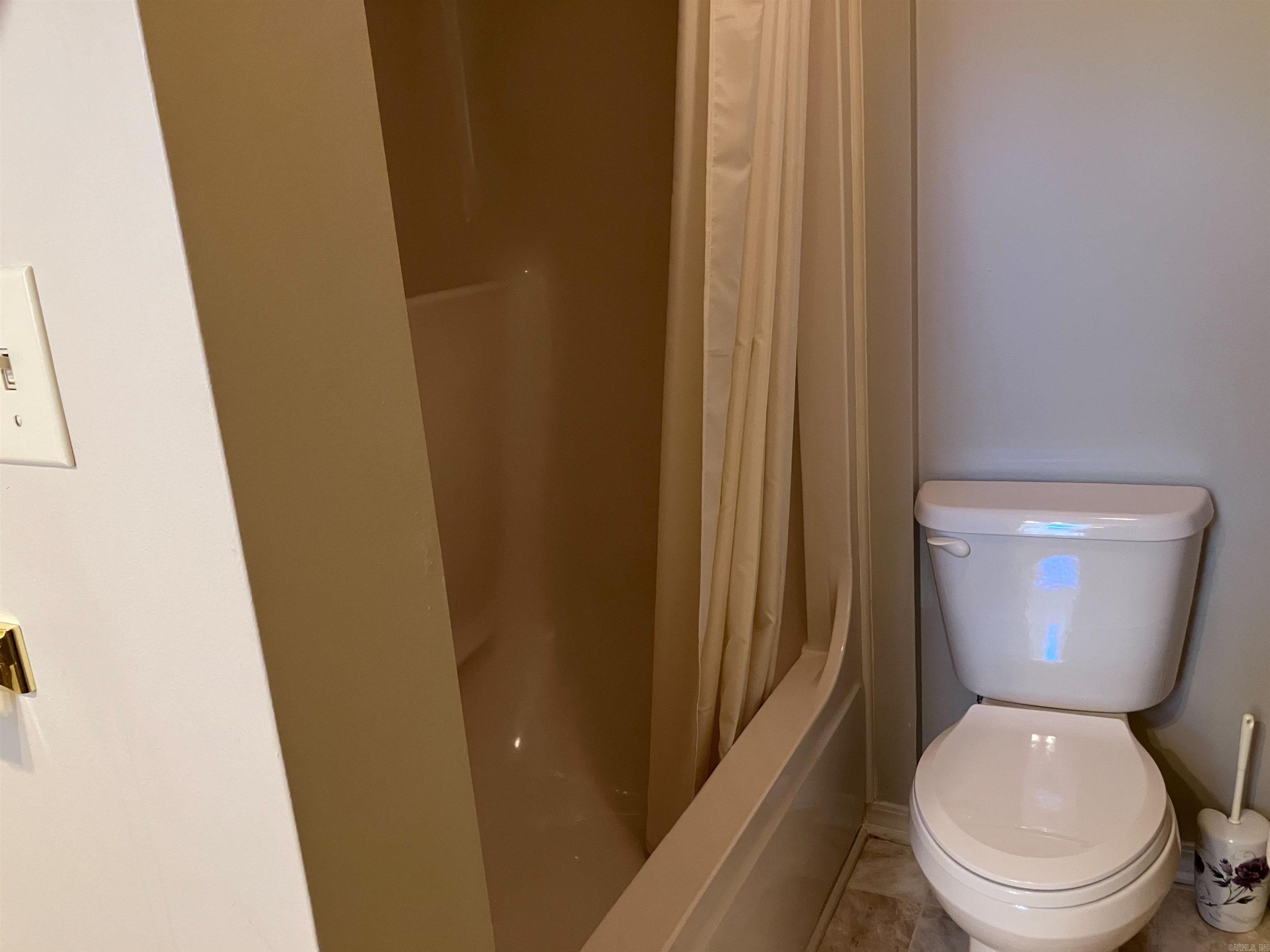 River Oaks Estates - Residential