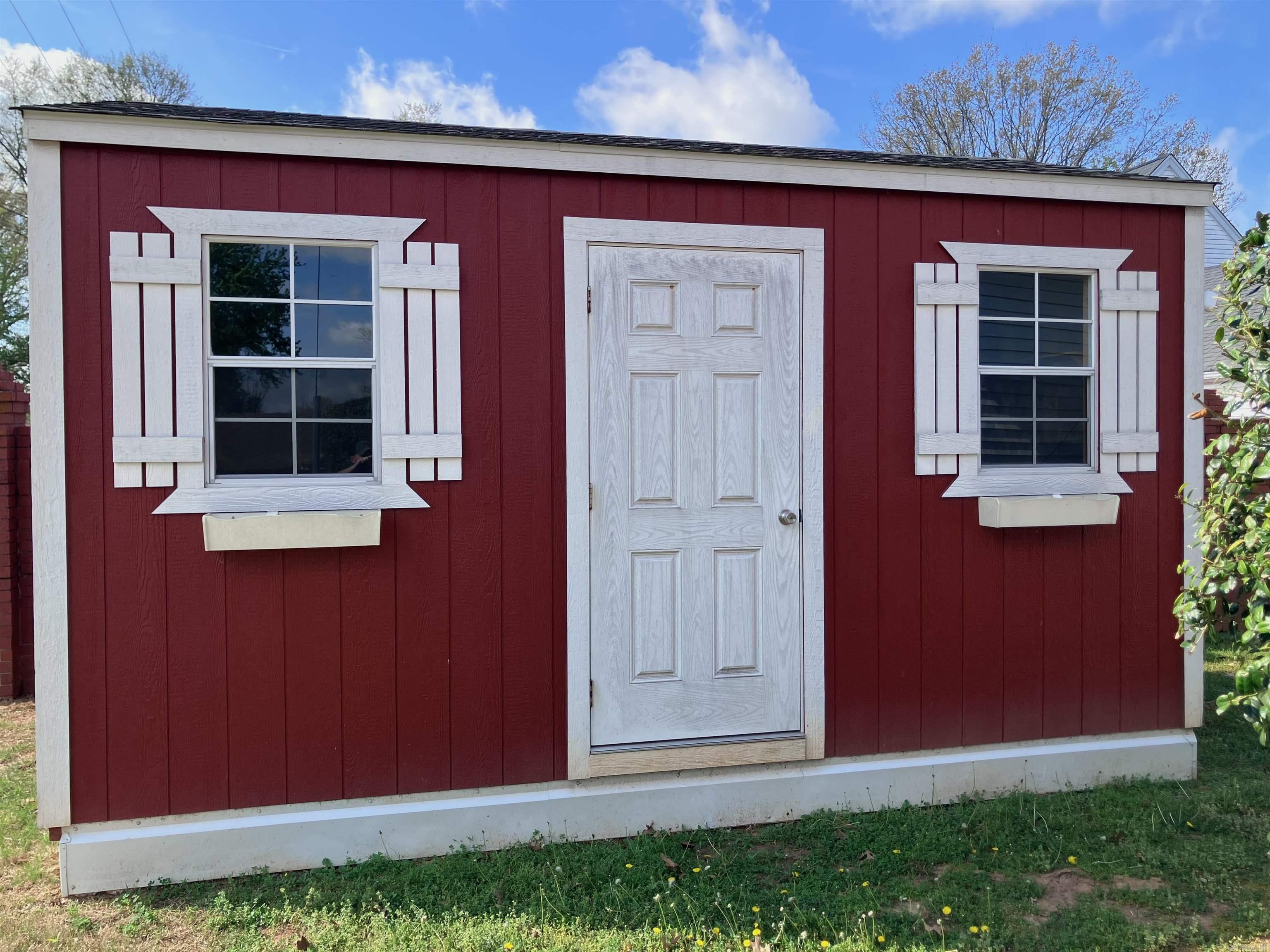 River Oaks Estates - Residential