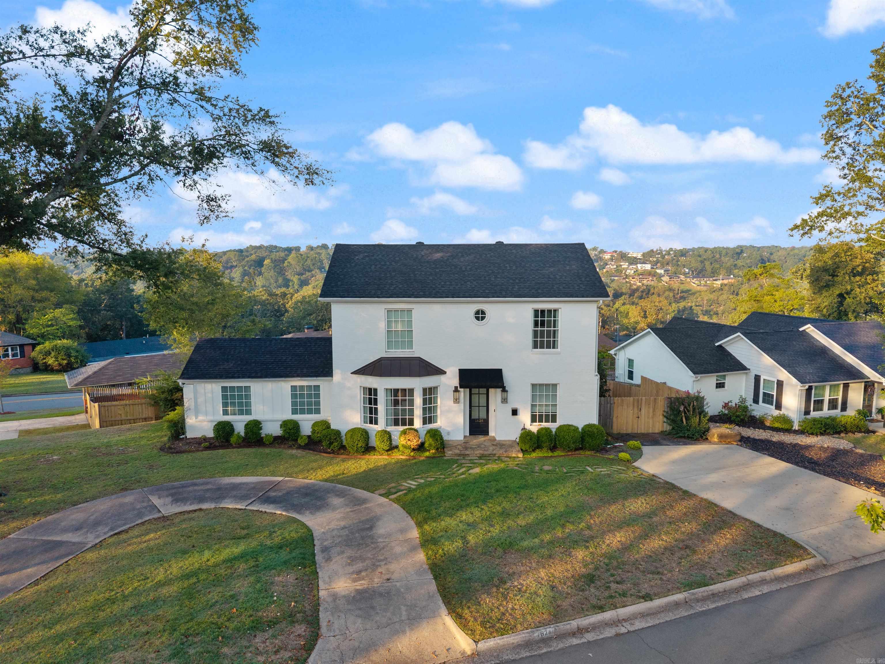 KINGWOOD PLACE - Residential