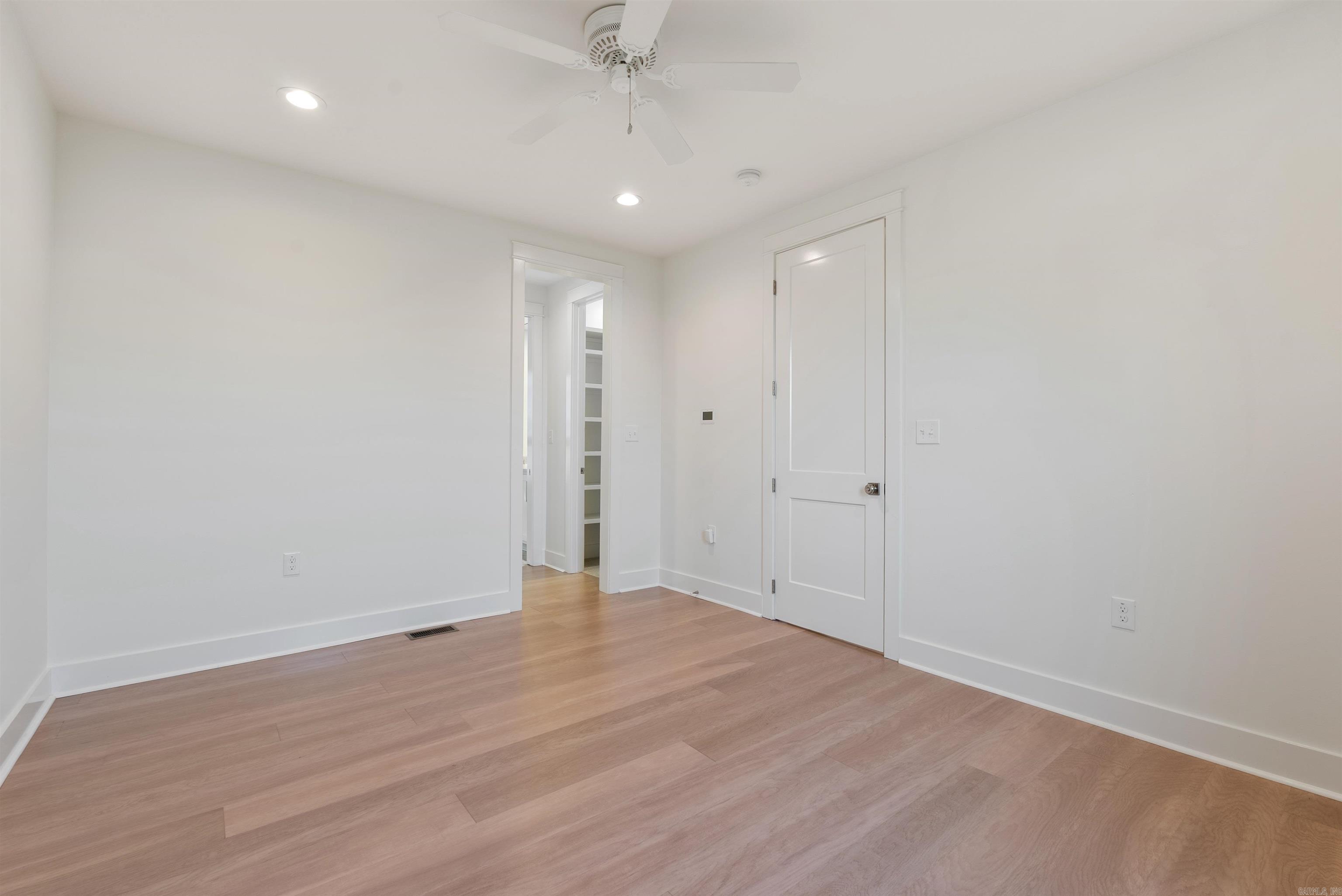 KINGWOOD PLACE - Residential