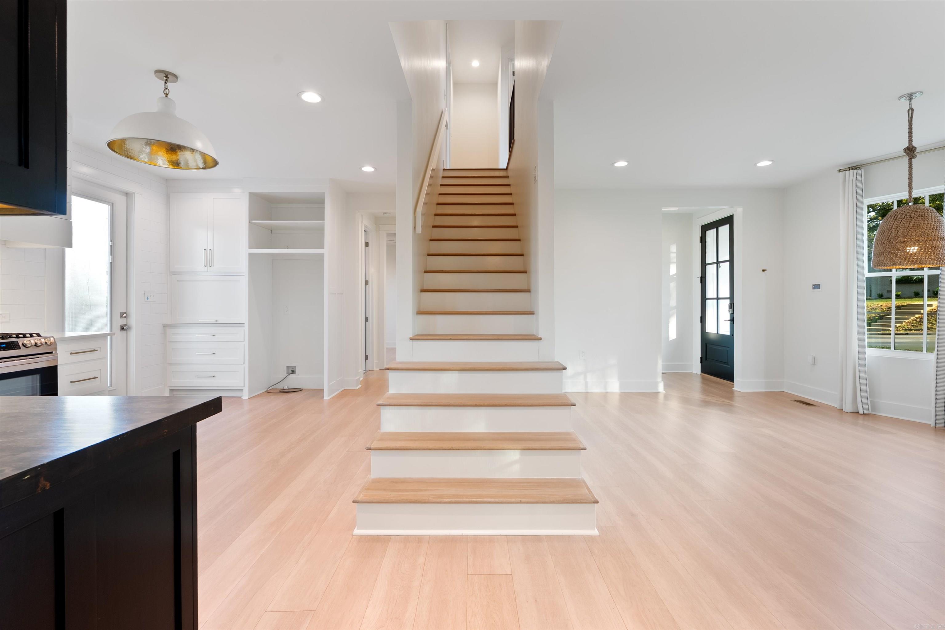 KINGWOOD PLACE - Residential