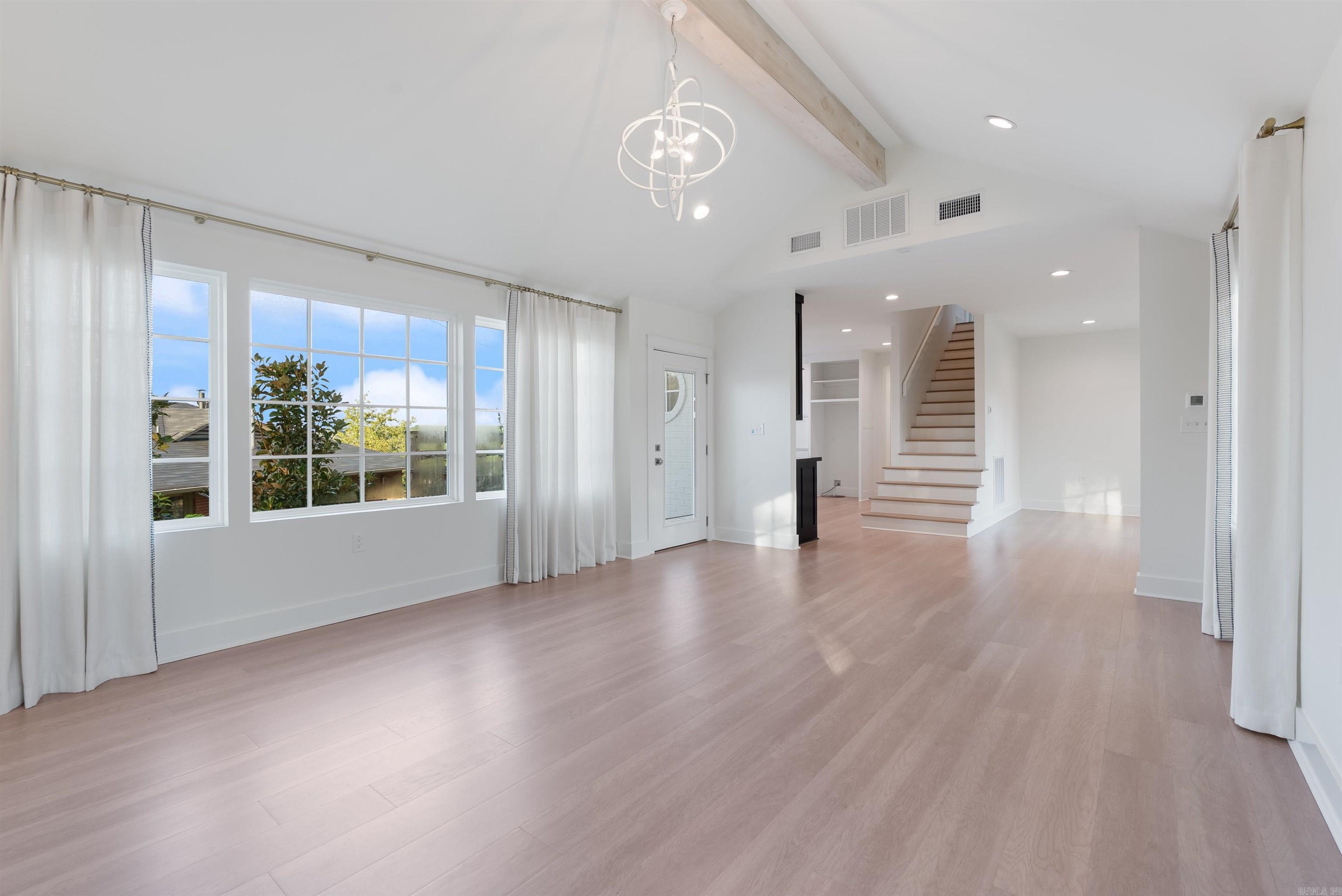 KINGWOOD PLACE - Residential