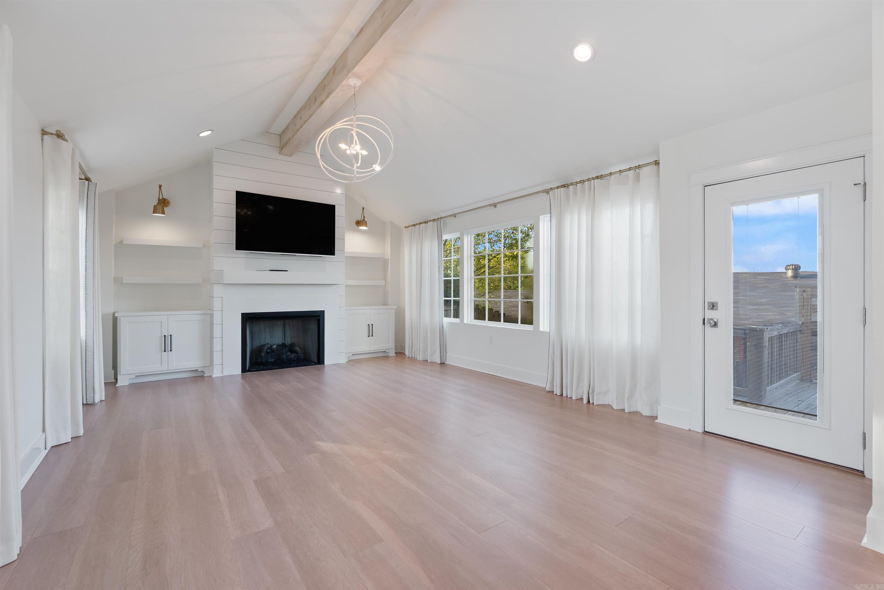 KINGWOOD PLACE - Residential
