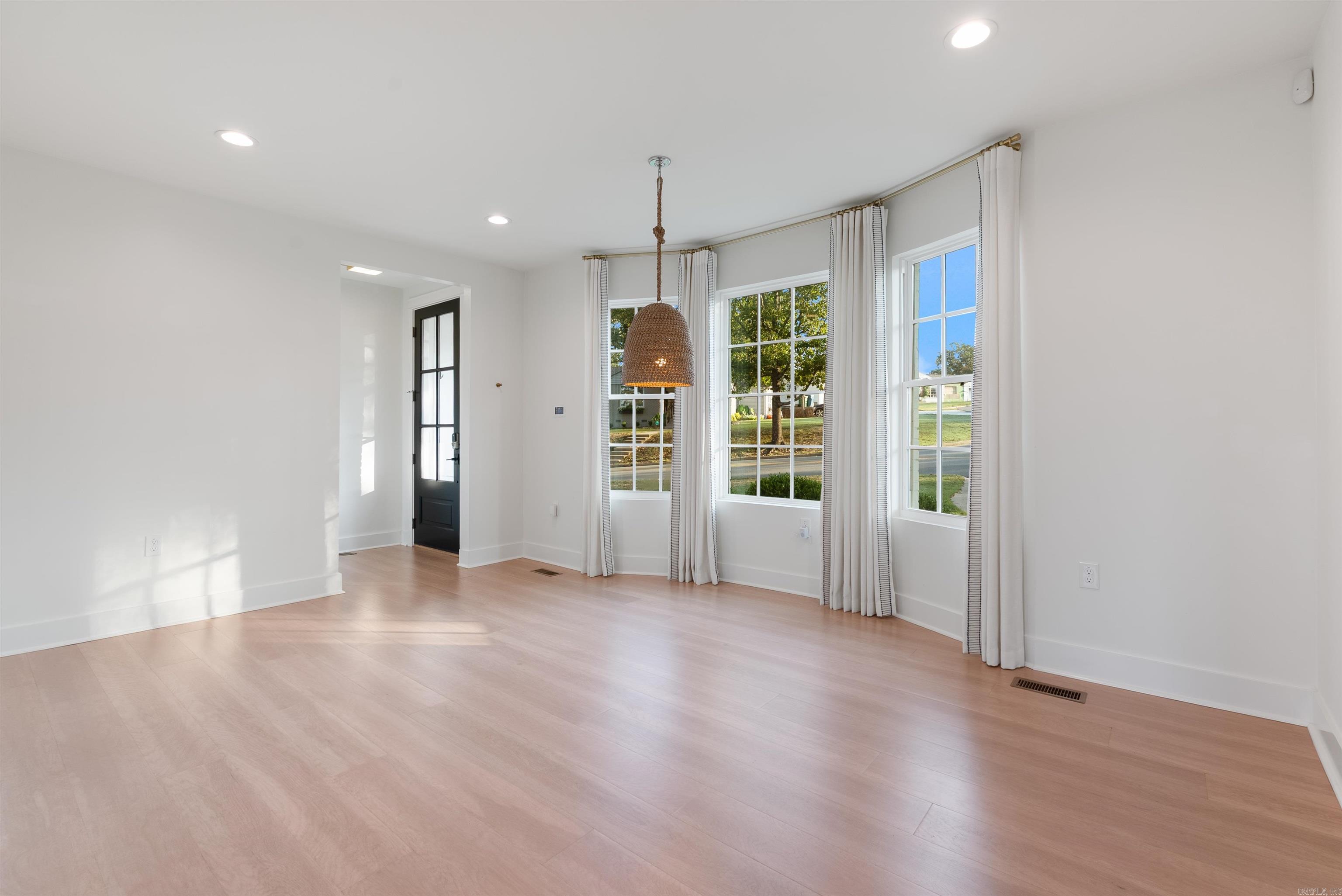 KINGWOOD PLACE - Residential