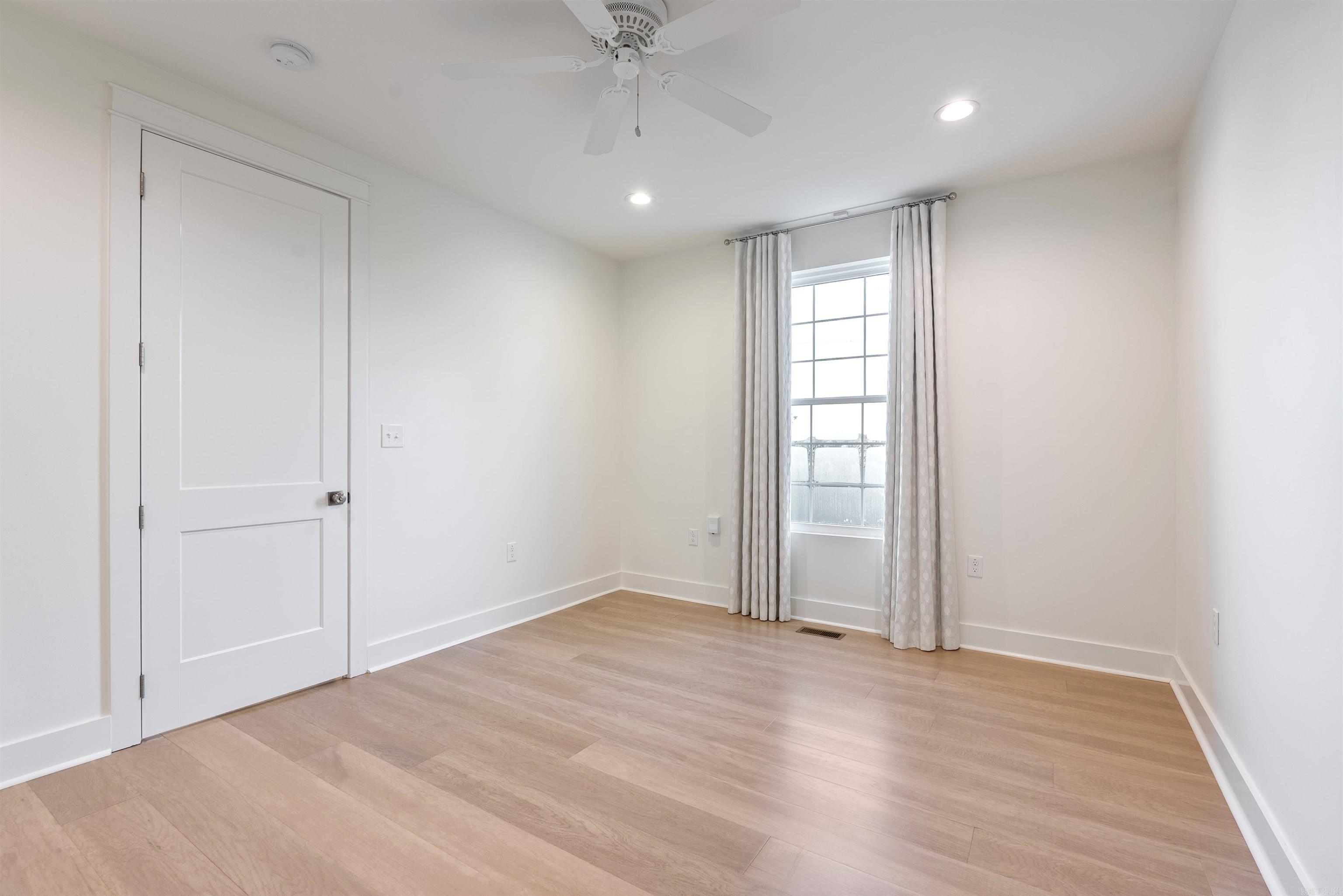 KINGWOOD PLACE - Residential