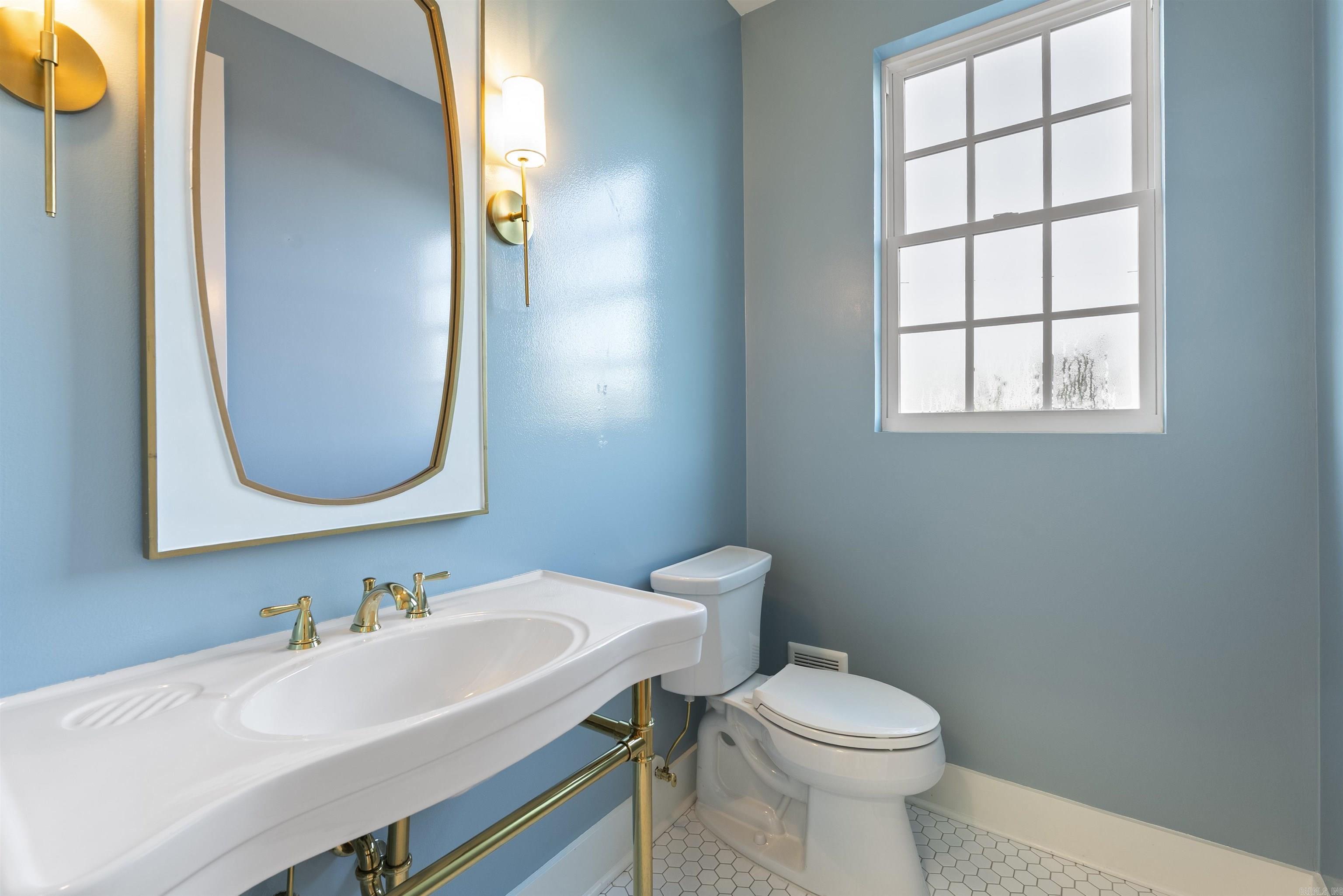 KINGWOOD PLACE - Residential