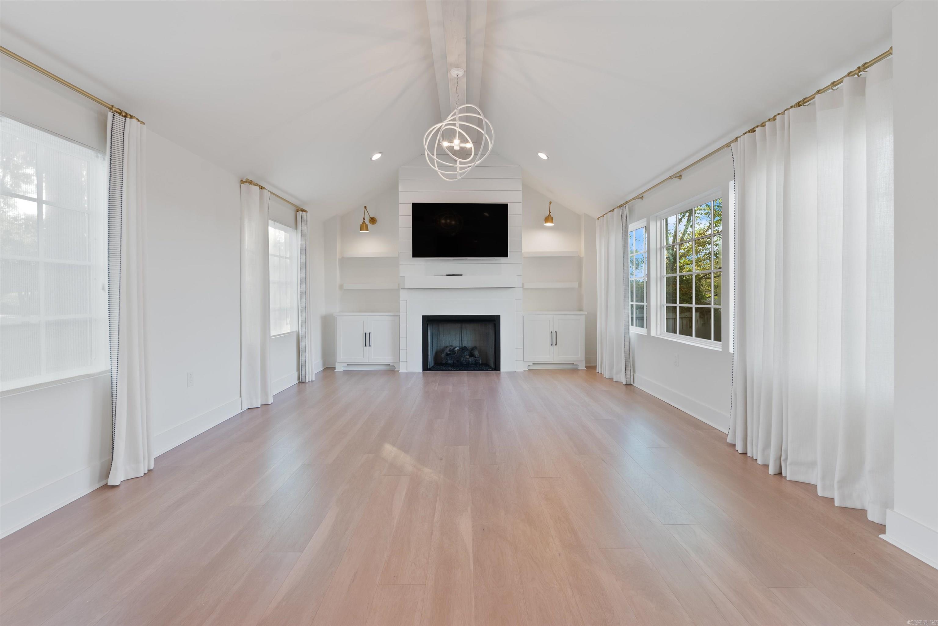 KINGWOOD PLACE - Residential