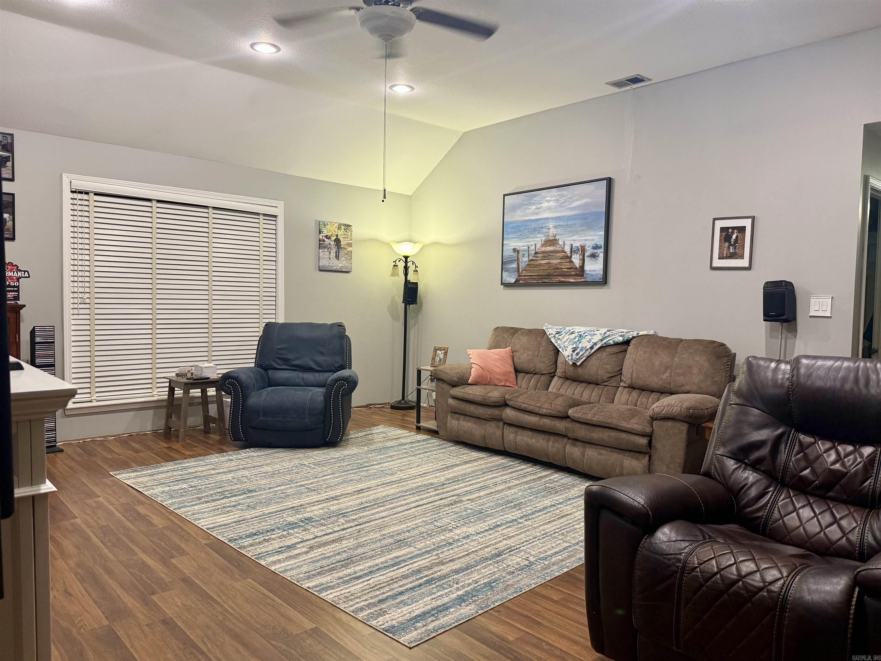 CARRIAGE HILL - Residential