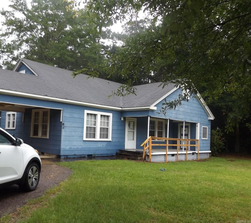 GIVE US A CALL AT CENTURY 21 UNITED (870-863-4011) FOR A SHOWING OF THIS 3 BEDROOM TO BATH HOME LOCATED IN WALDO ARKANSAS. THIS HOME HAS 3 STORAGE BUILDINGS AND 1 SHOP THAT IS 30X30 WITH 2 SIDE SHEDS AND ONE OF THEM IS CONCRETED. THIS HOME HAS A LARGE YARD AND COVERED PARKING.  All offers must be submitted at www.vrmproperties.com. Agents must register as a User, enter the property address, and click on "Start Offer". This property may qualify for Seller Financing (Vendee). If property was built prior to 1978, Lead Based Paint Potentially Exists.