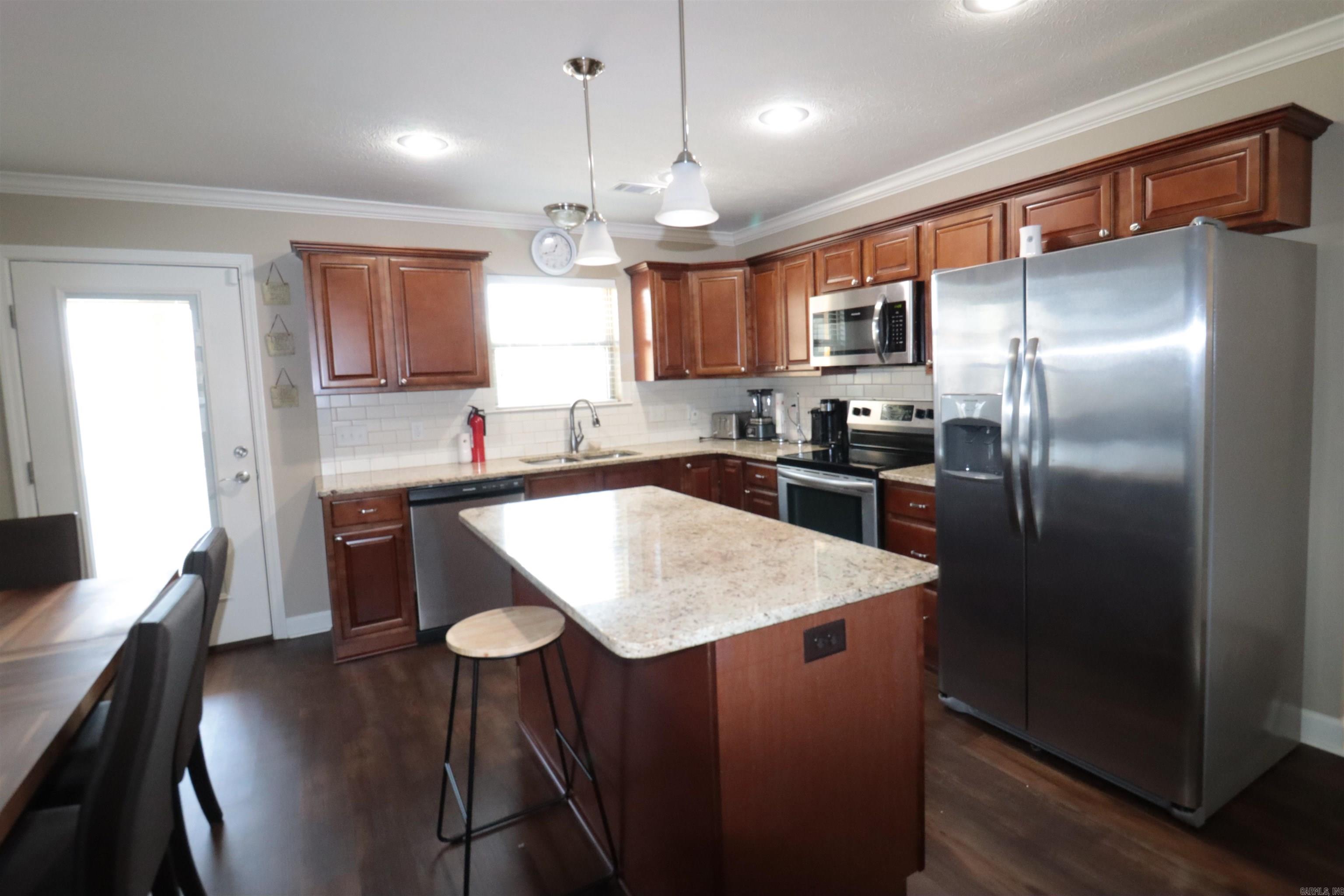 SAGEBRUSH COVE - Residential