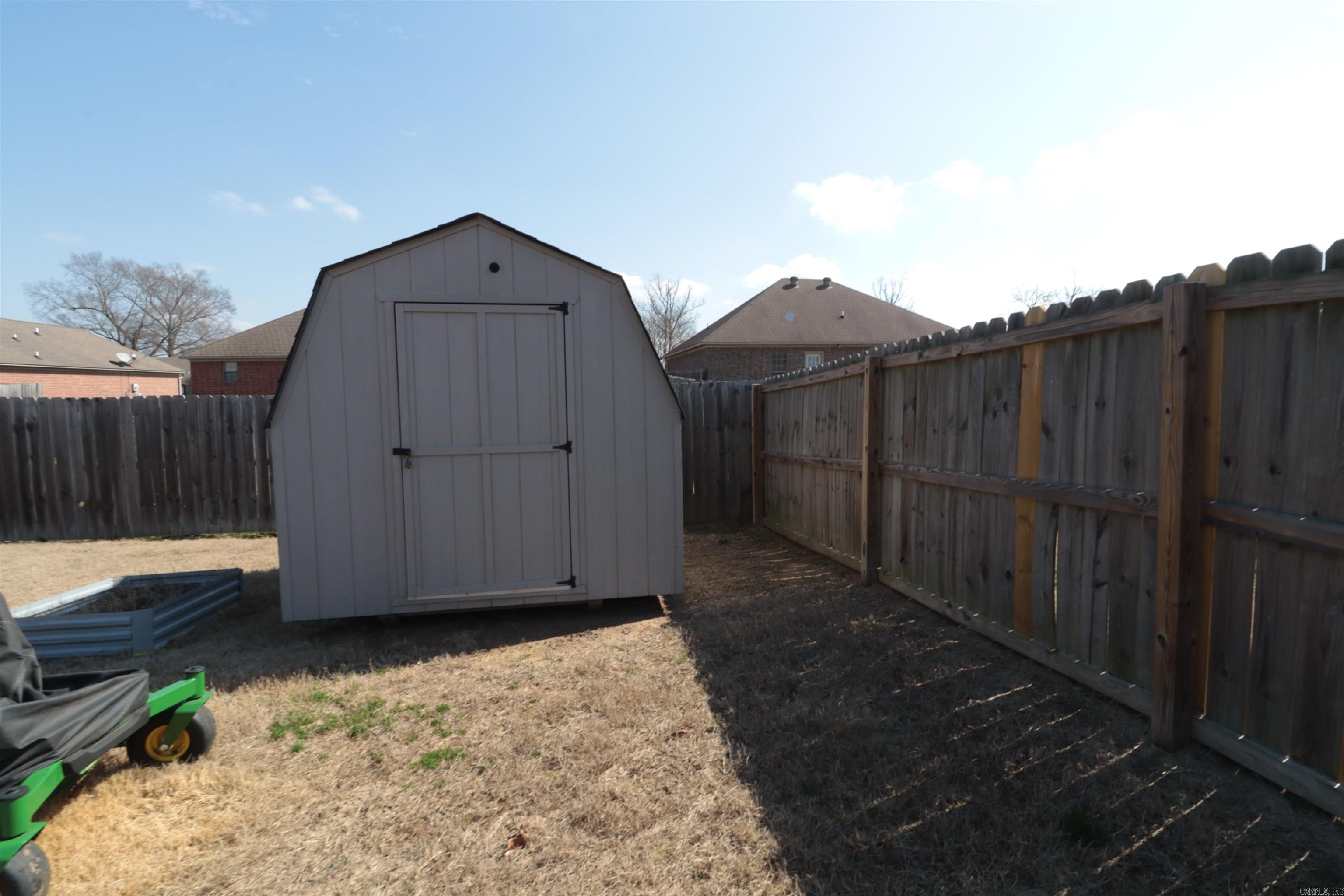 SAGEBRUSH COVE - Residential