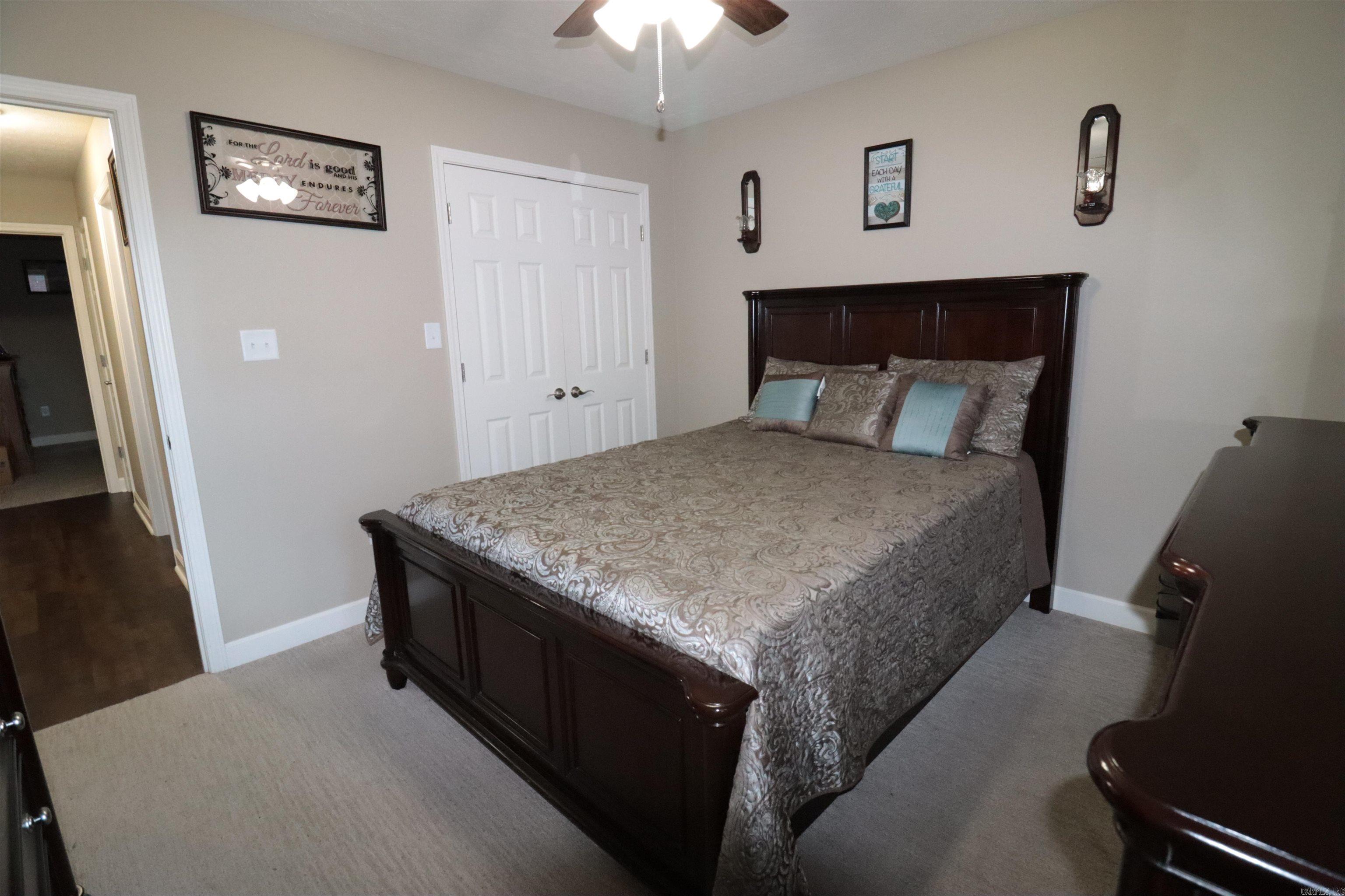 SAGEBRUSH COVE - Residential