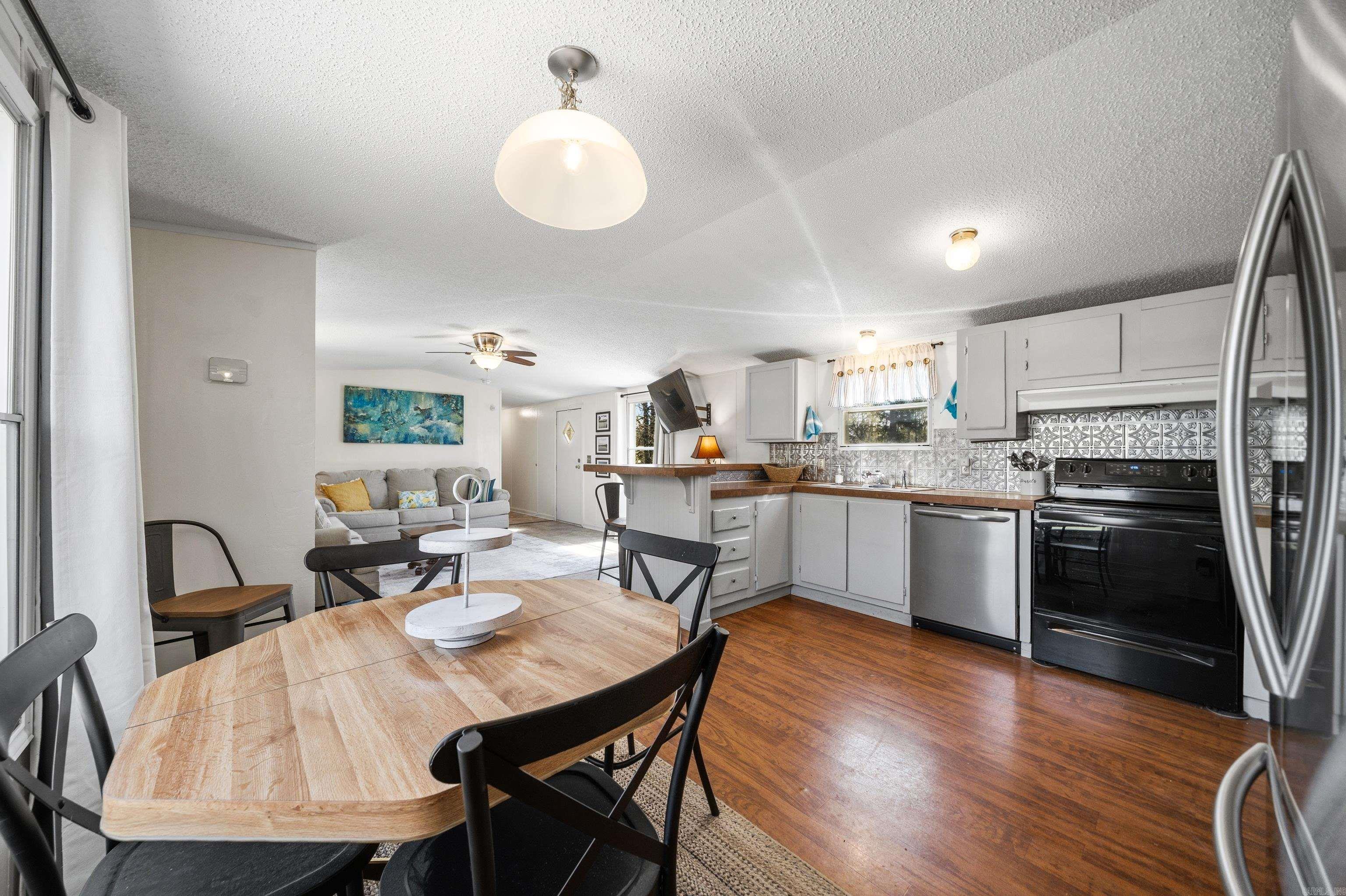 Lake Aire - Residential